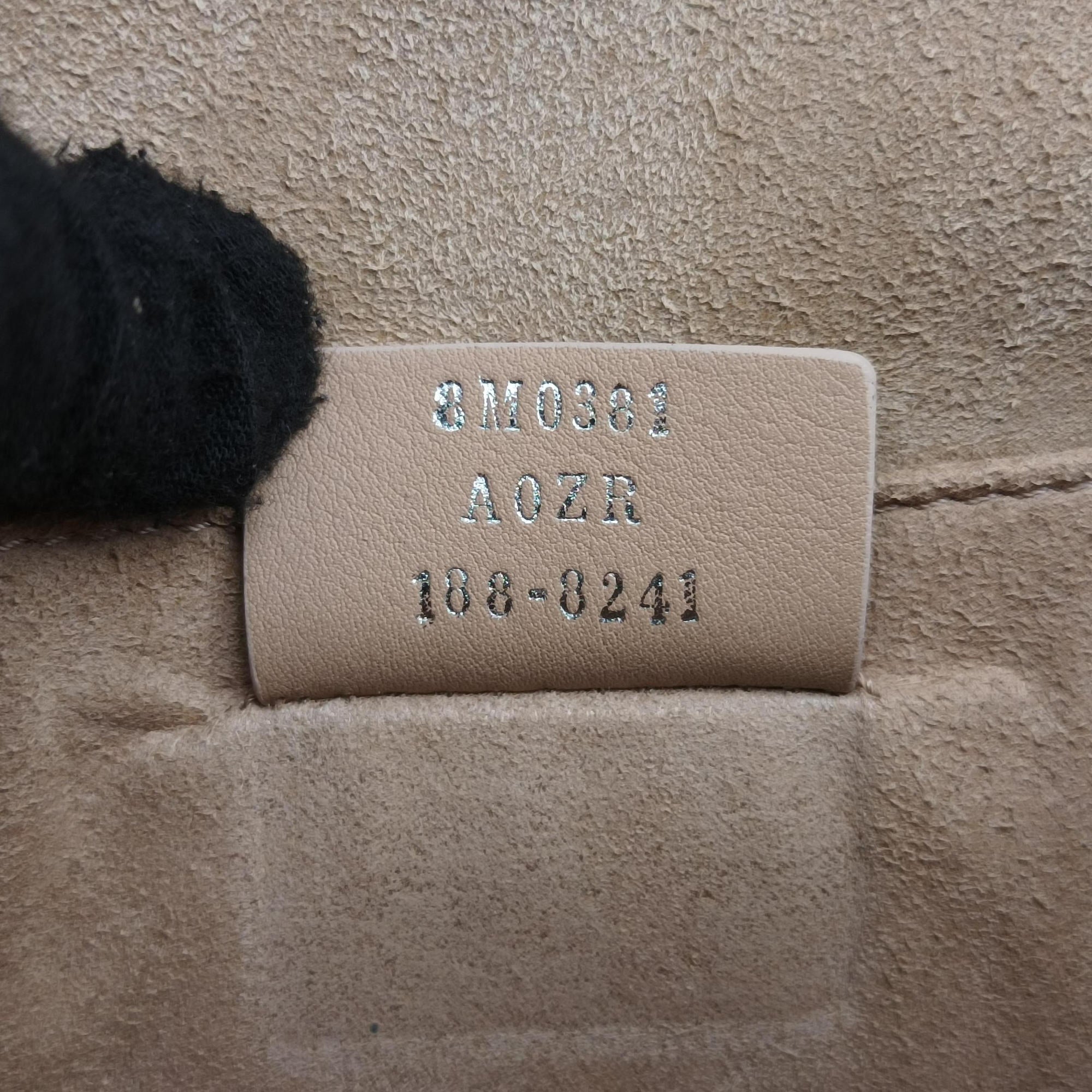 Pre-owned Fendi Studded Kan I Black Leather 8M0381 shoulderbag | stylenewstar