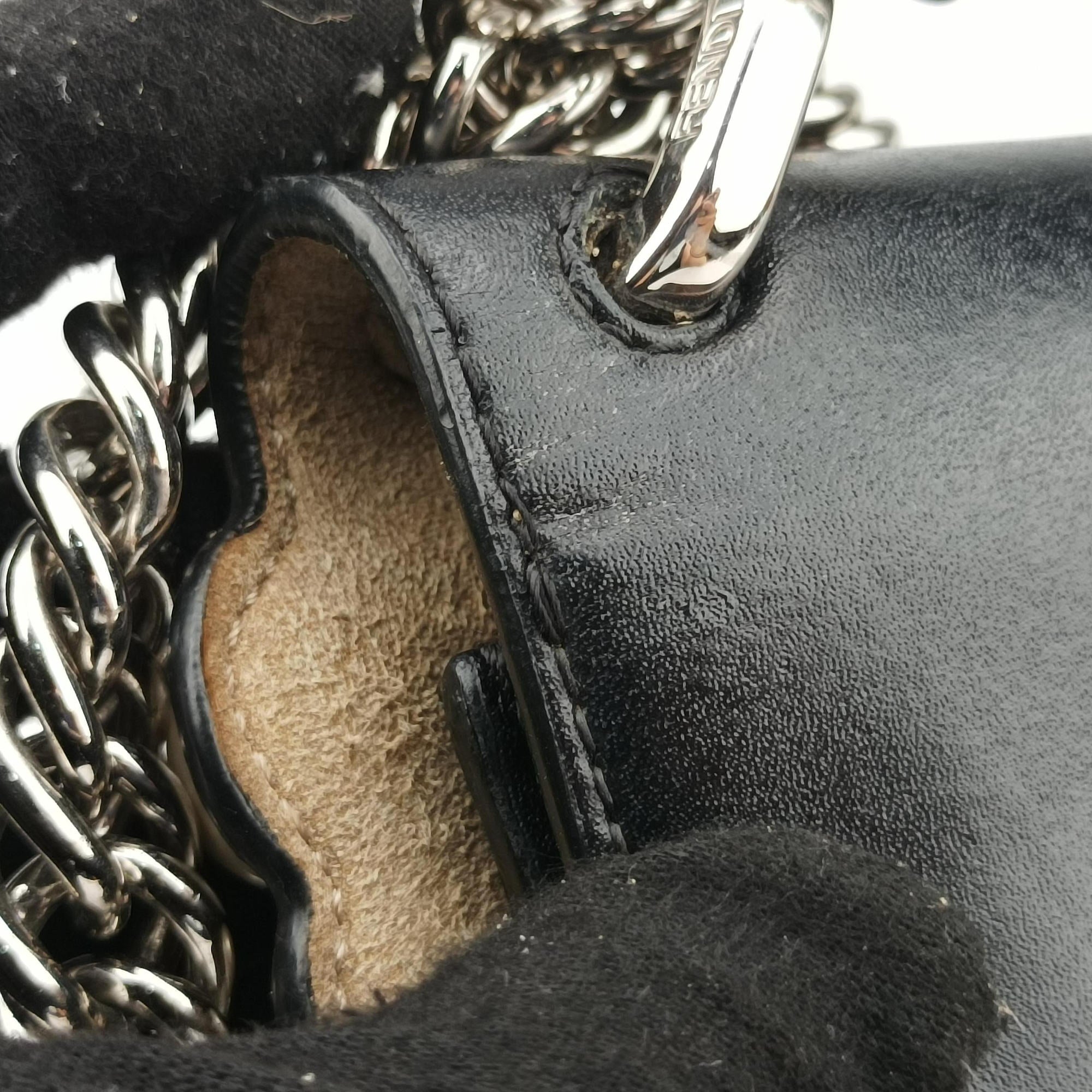 Pre-owned Fendi Studded Kan I Black Leather 8M0381 shoulderbag | stylenewstar