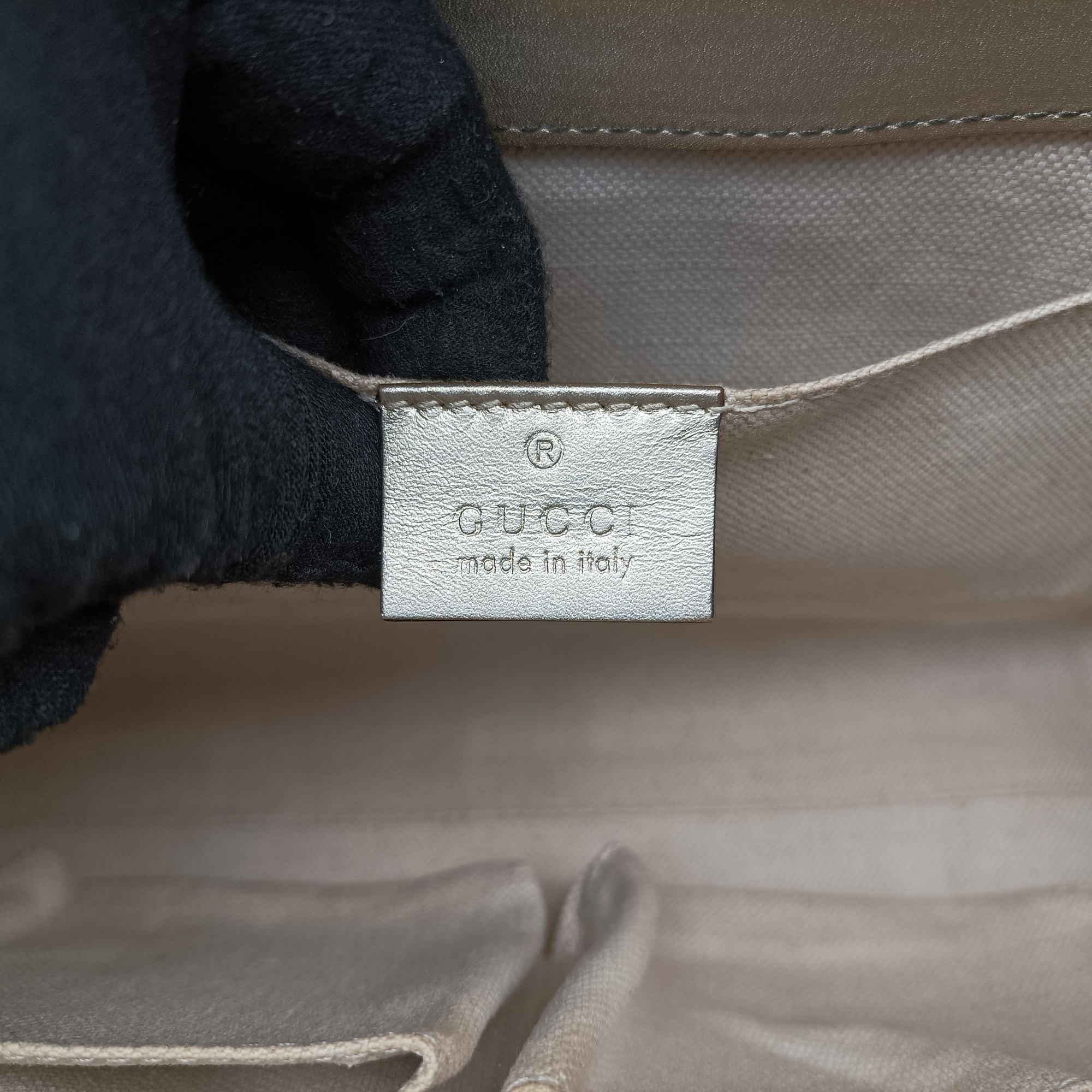 Vintage Gucci Emily Light Gold Leather 295402 shoulderbag | stylenewstar
