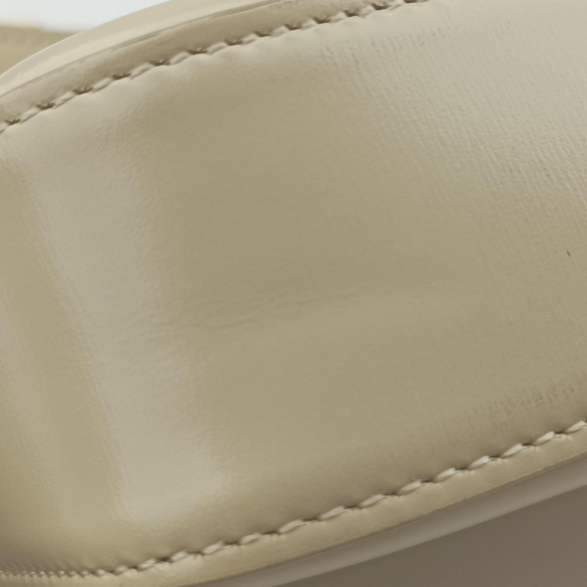 Secondhand Celine Claude Triomphe Beige Leather  shoulderbag | stylenewstar