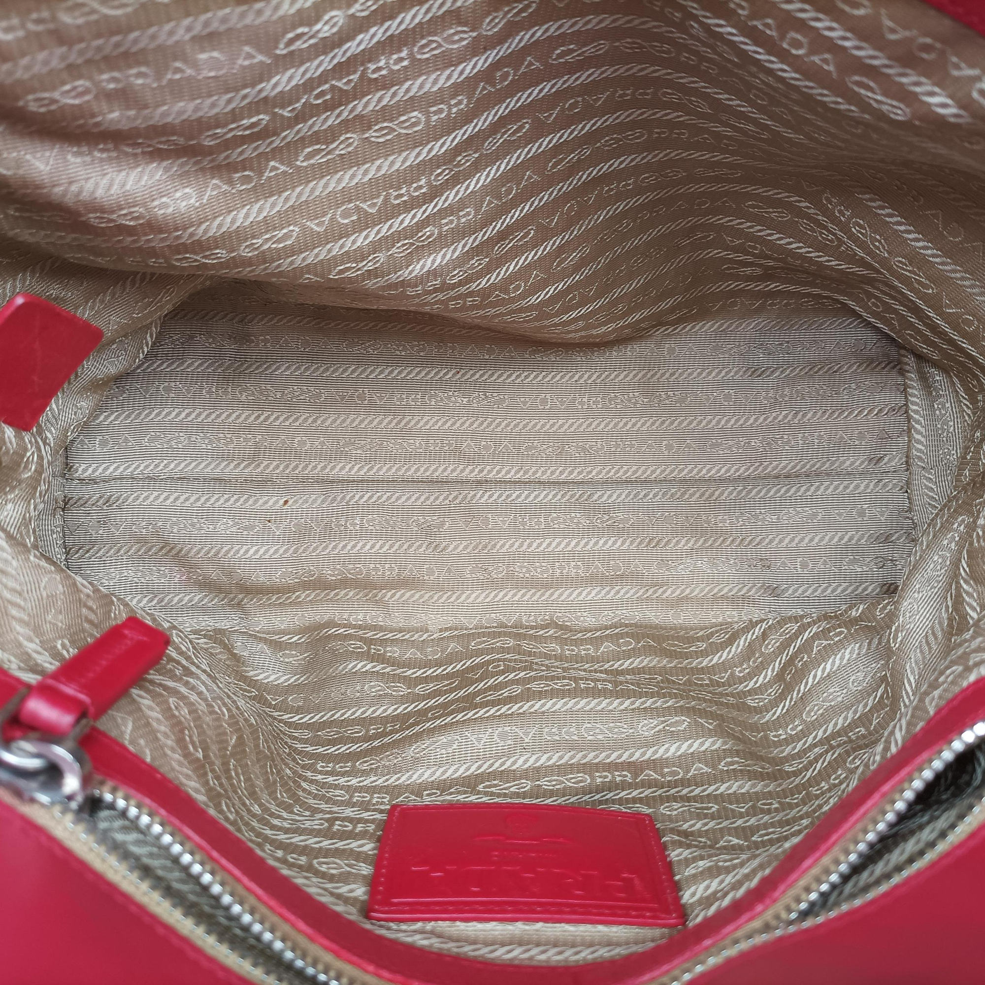 Pre-owned Prada logo jacquard khaki×red Fabric × leather  shoulderbag | stylenewstar