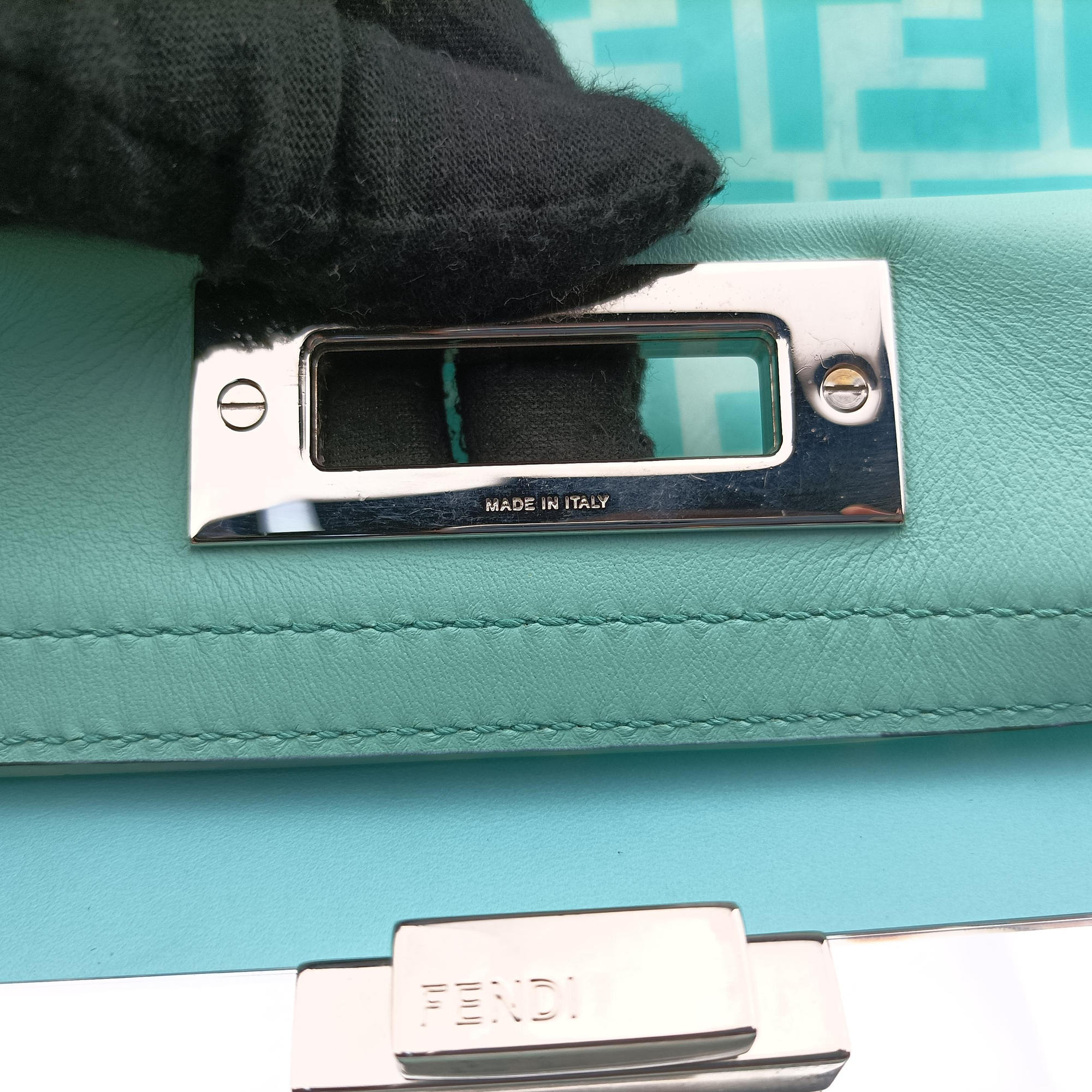 Secondhand Fendi PEEKABOO Green Clear PVC× Leather 8BN290 shoulderbag | stylenewstar