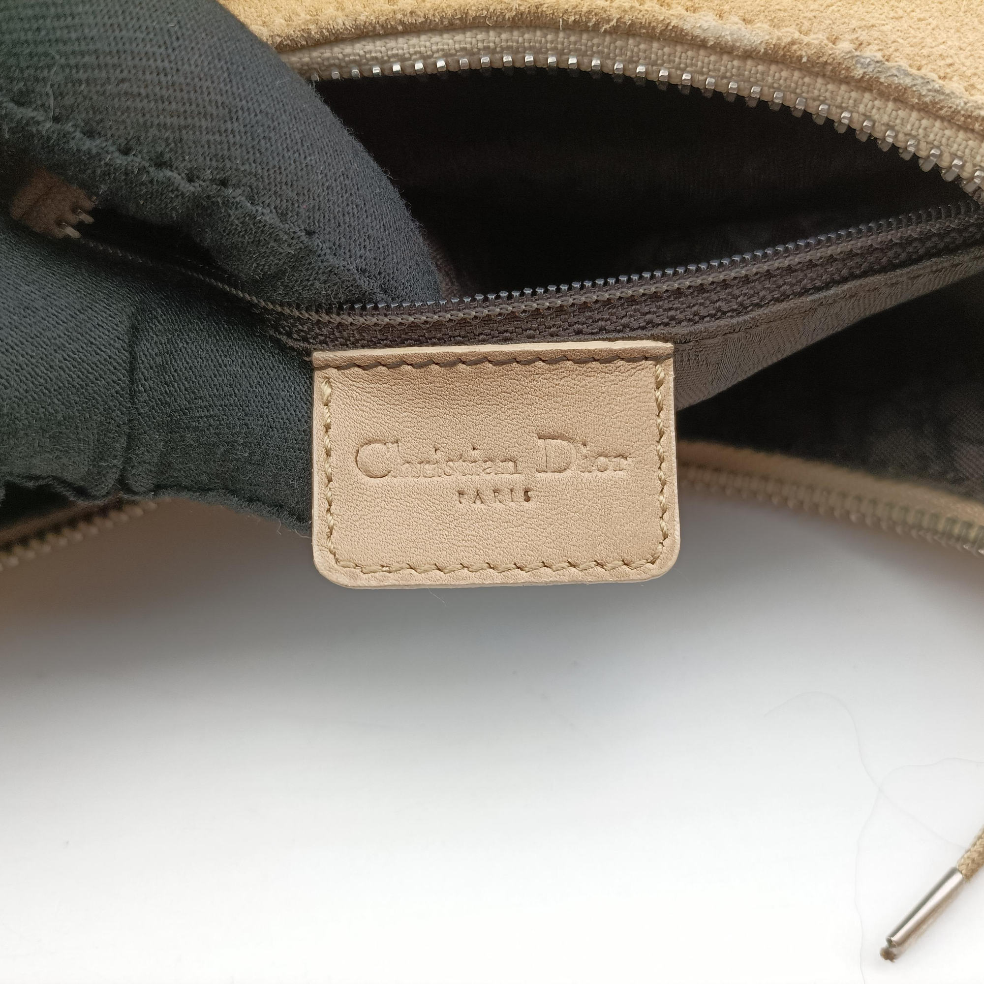Pre-owned Christian Dior Admit It Beige suede  shoulderbag | stylenewstar