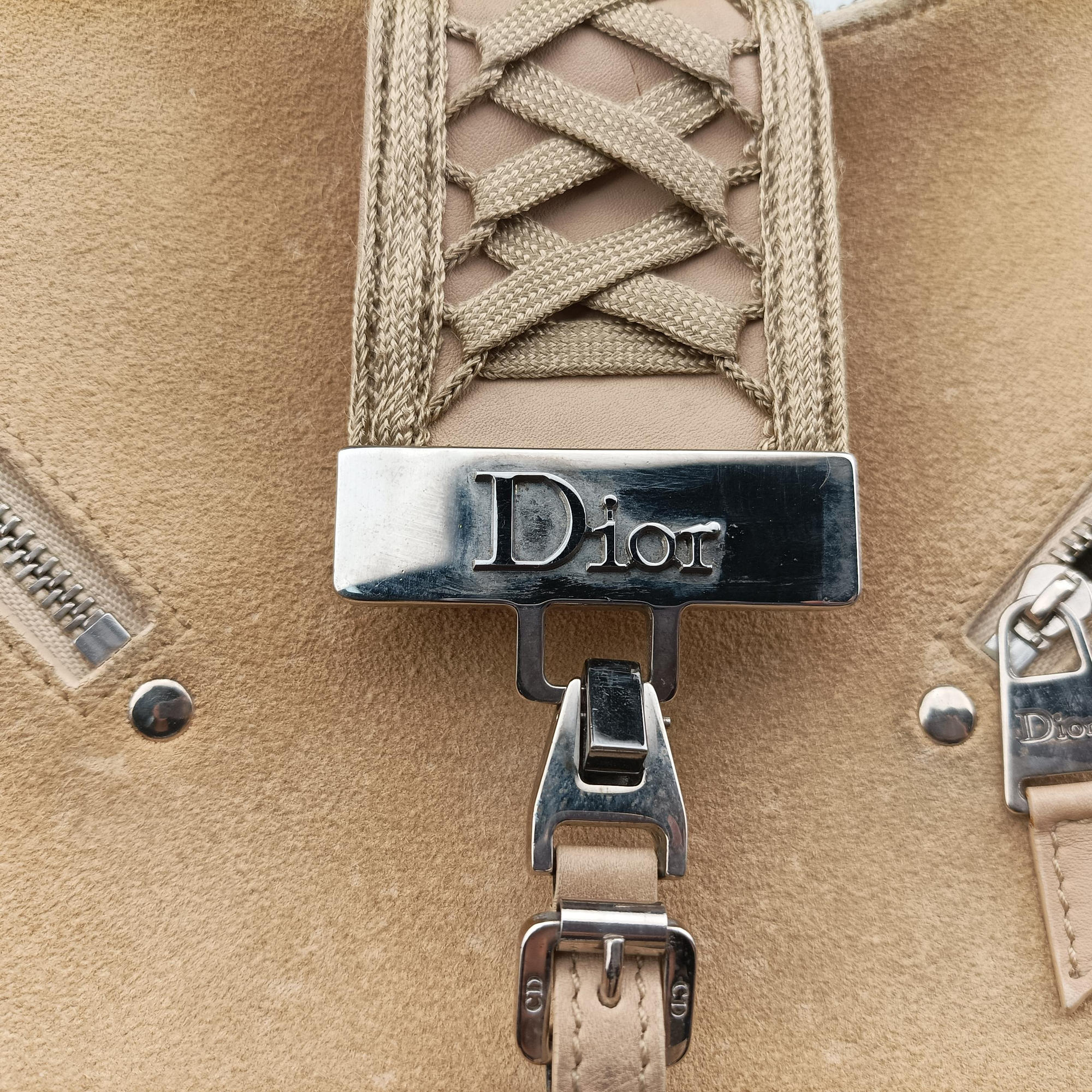 Pre-owned Christian Dior Admit It Beige suede  shoulderbag | stylenewstar