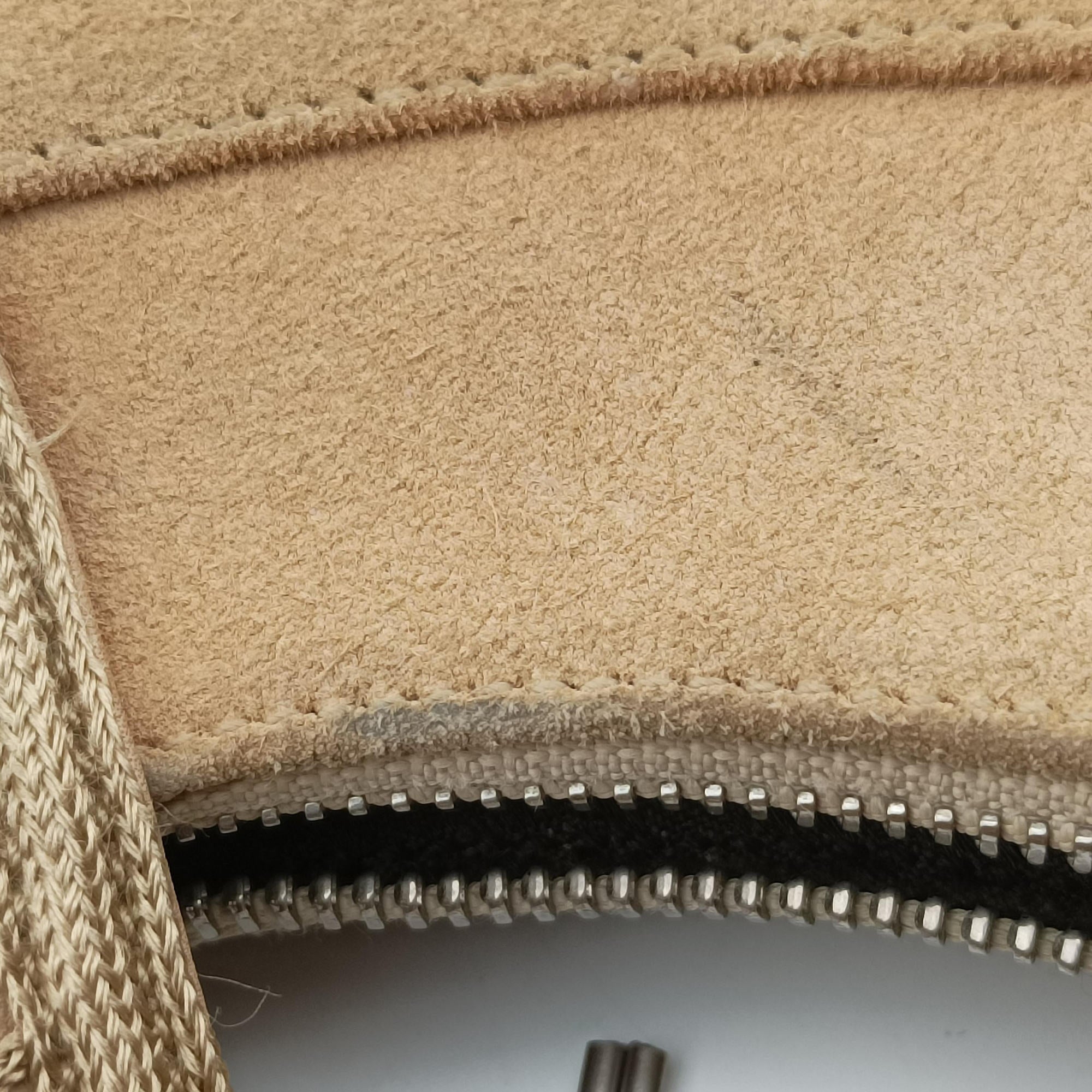 Pre-owned Christian Dior Admit It Beige suede  shoulderbag | stylenewstar