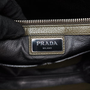 Secondhand Prada Business Briefcase Green Leather 2VE368 handbag | stylenewstar
