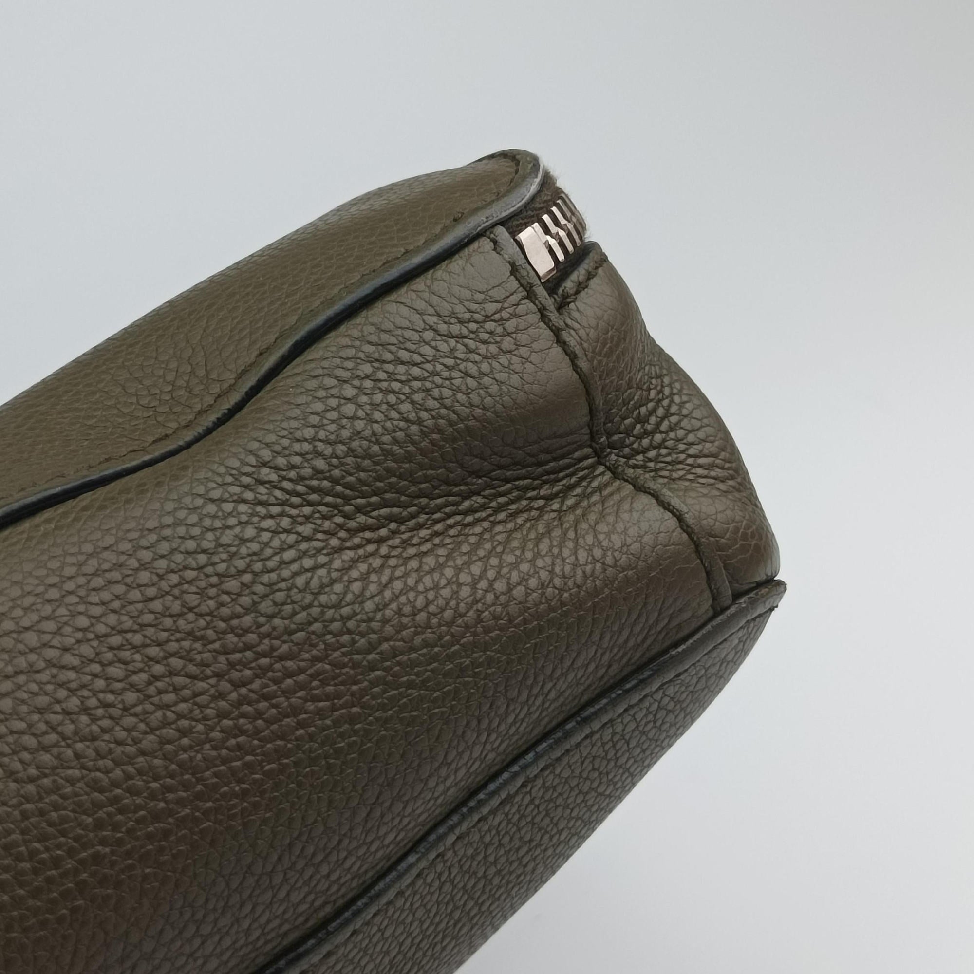 Secondhand Prada Business Briefcase Green Leather 2VE368 handbag | stylenewstar