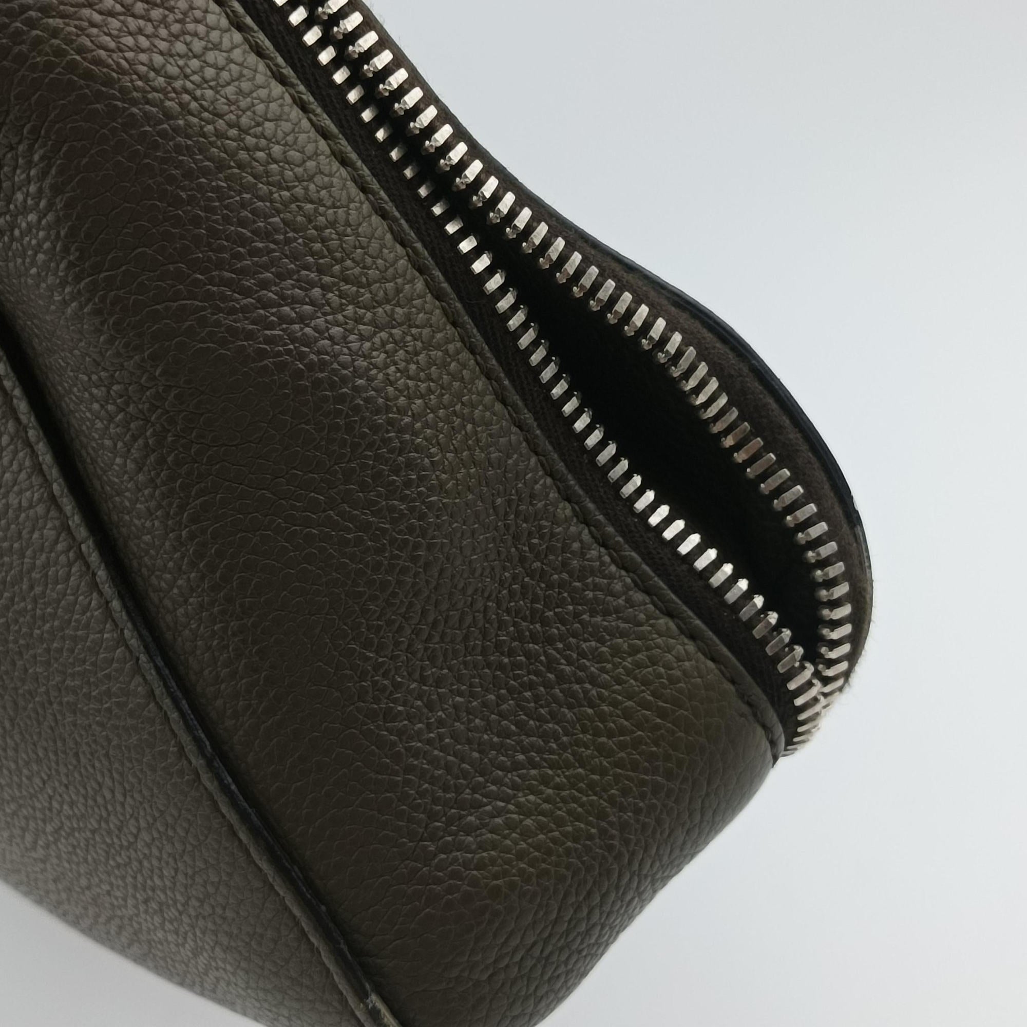 Secondhand Prada Business Briefcase Green Leather 2VE368 handbag | stylenewstar