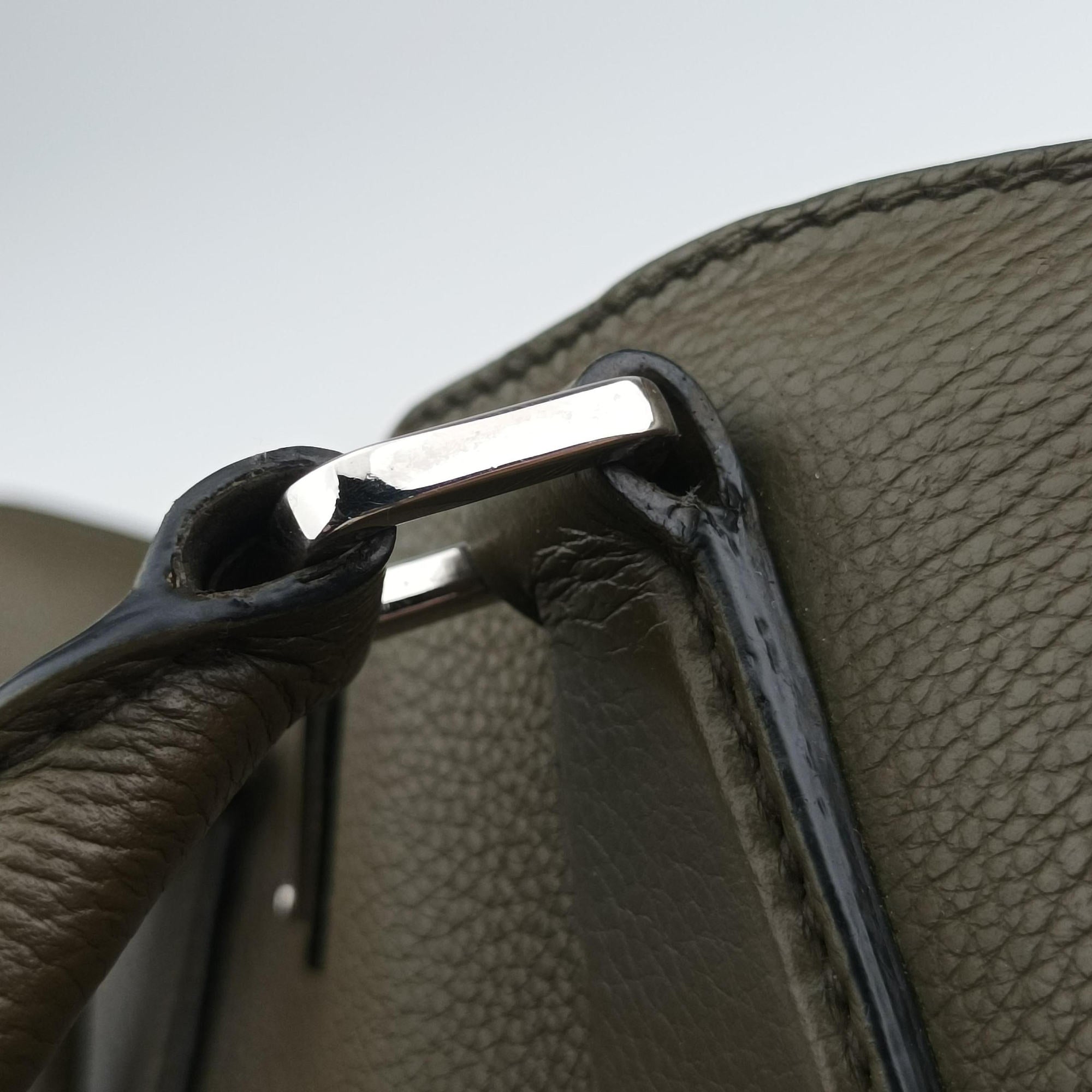 Secondhand Prada Business Briefcase Green Leather 2VE368 handbag | stylenewstar