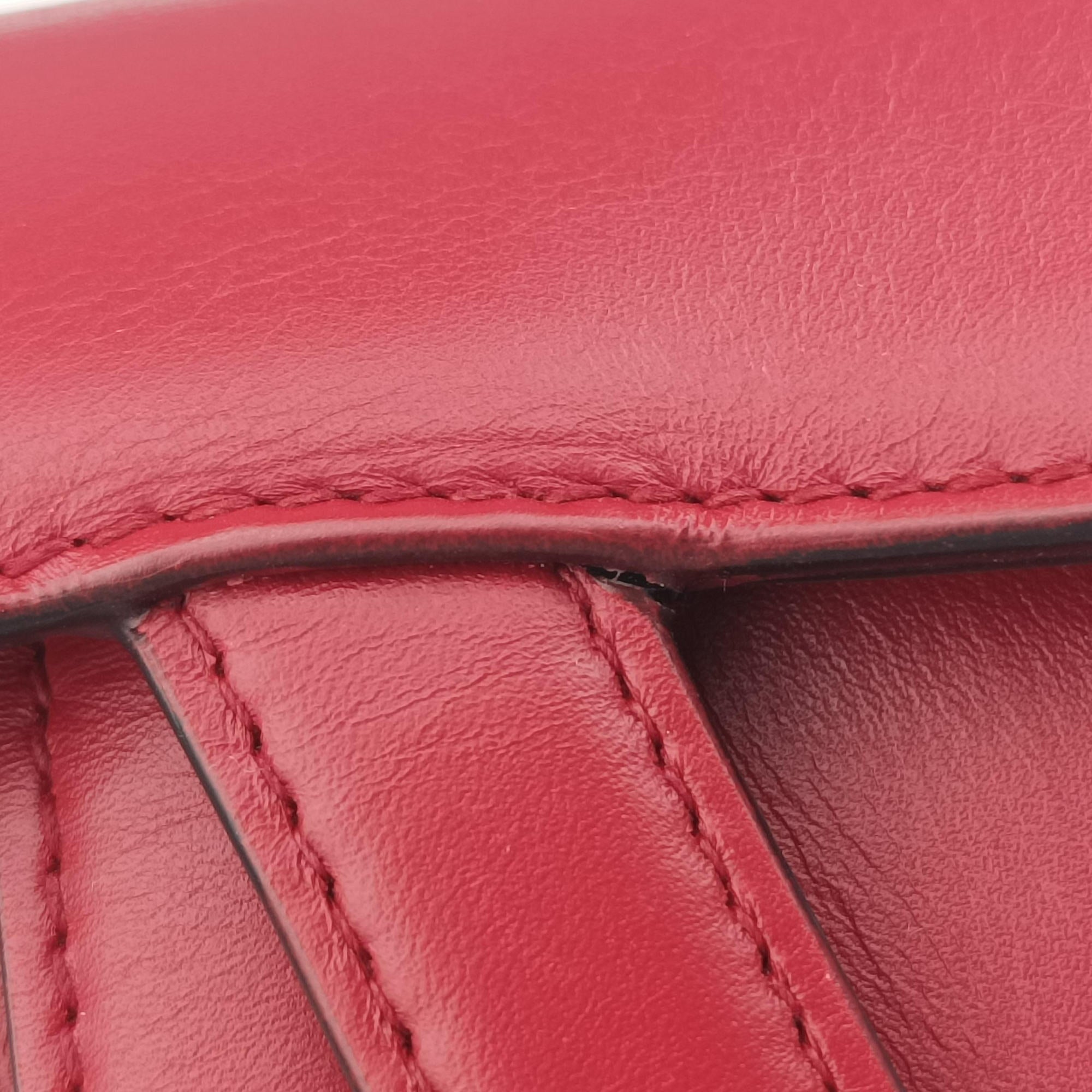 Pre-owned Christian Dior Saddle Red Leather  handbag | stylenewstar