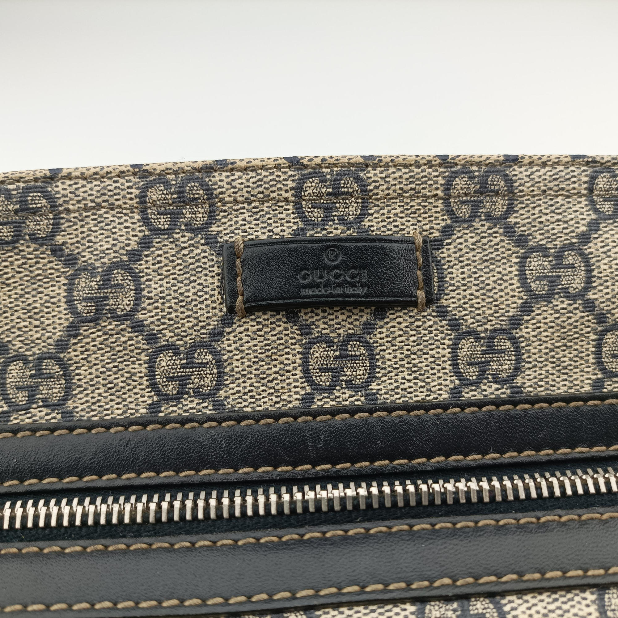 Secondhand Gucci GG Supreme Messenger Beige × Navy PVC coated canvas×leather 295257 shoulderbag | stylenewstar
