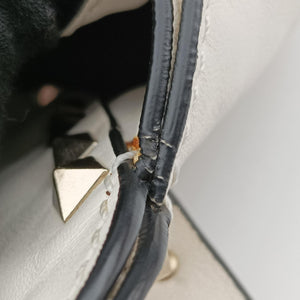 Pre-owned Valentino Rockstud White Leather  shoulderbag | stylenewstar
