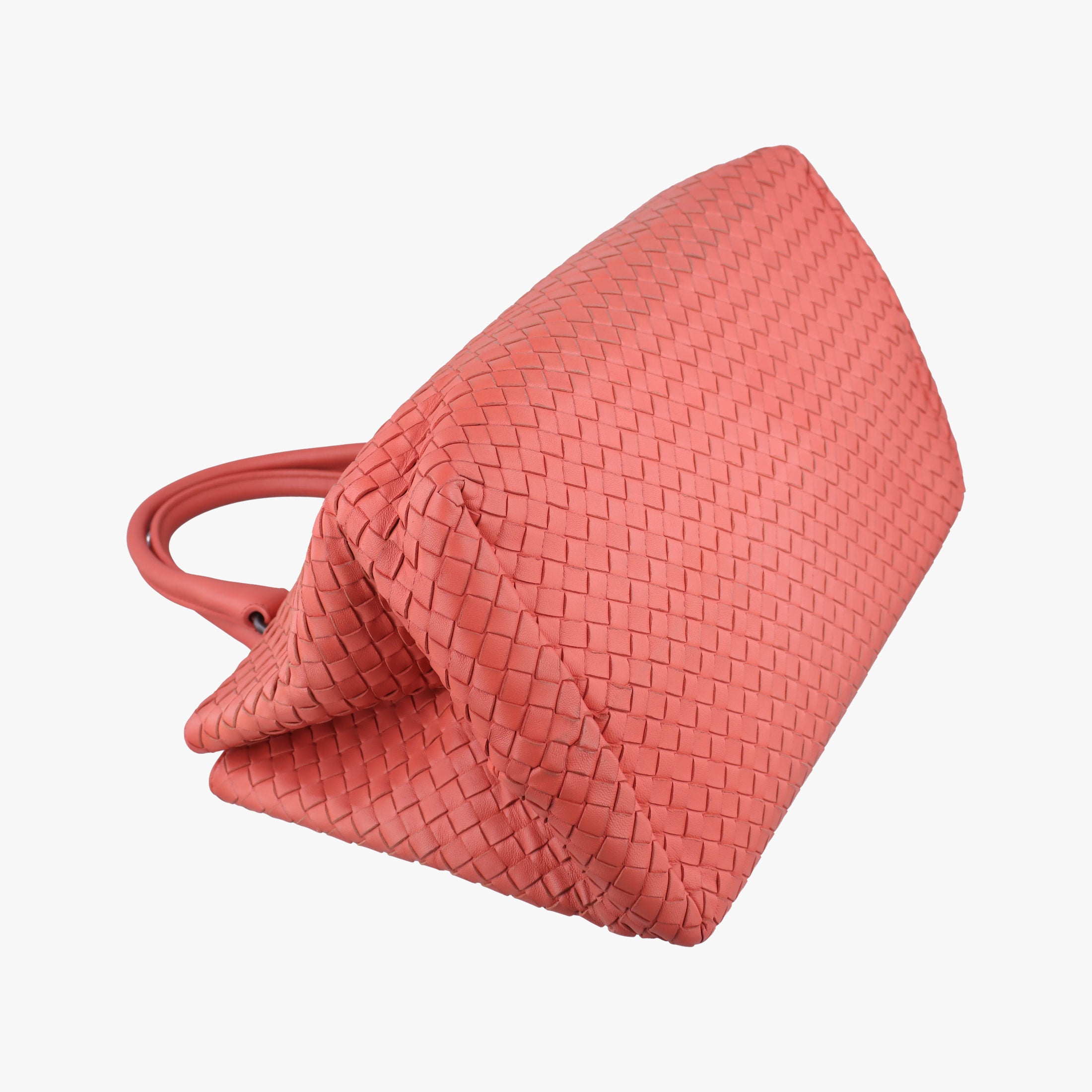 Pre-owned Bottega Veneta Intrecciato Coral red lambskin  handbag | stylenewstar