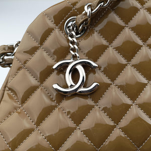 Pre-owned Chanel Mademoiselle Bowling Light Brown Patent A50557 shoulderbag | stylenewstar