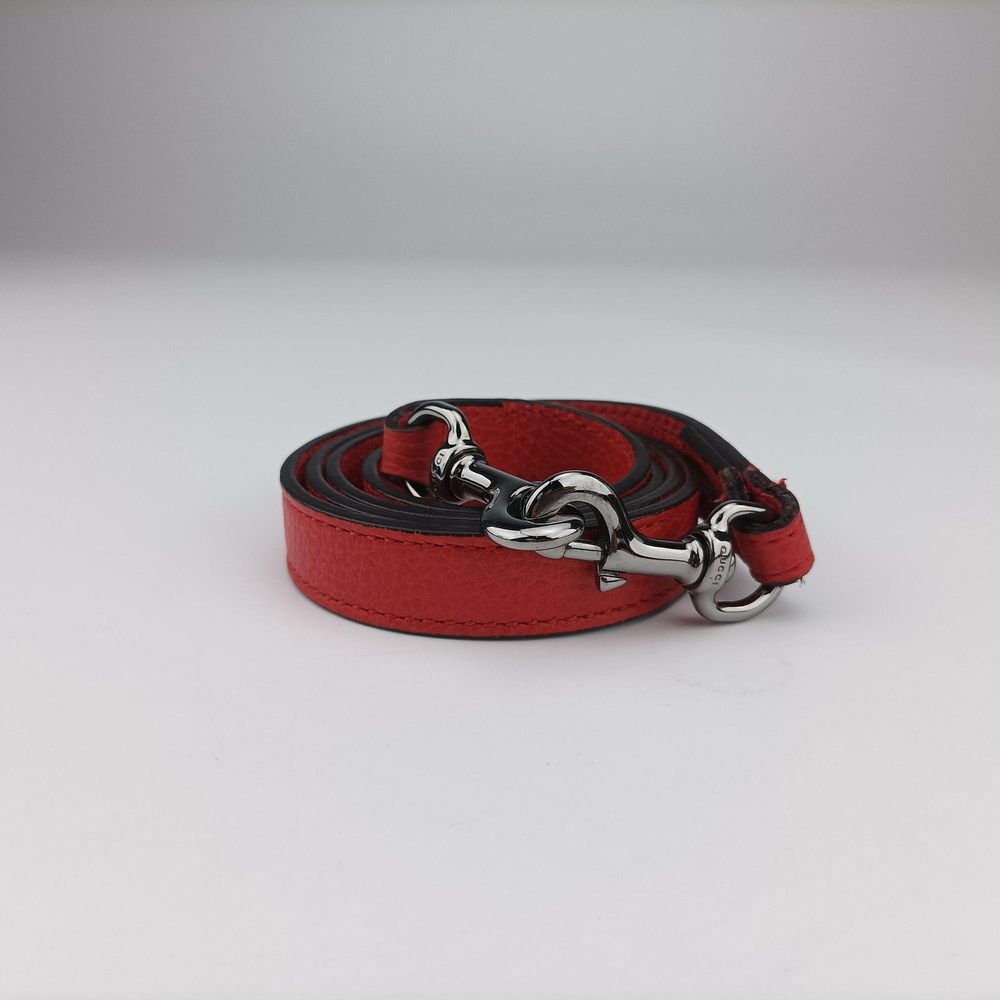 Pre-owned Gucci charm dome Red Leather 341503 shoulderbag | stylenewstar