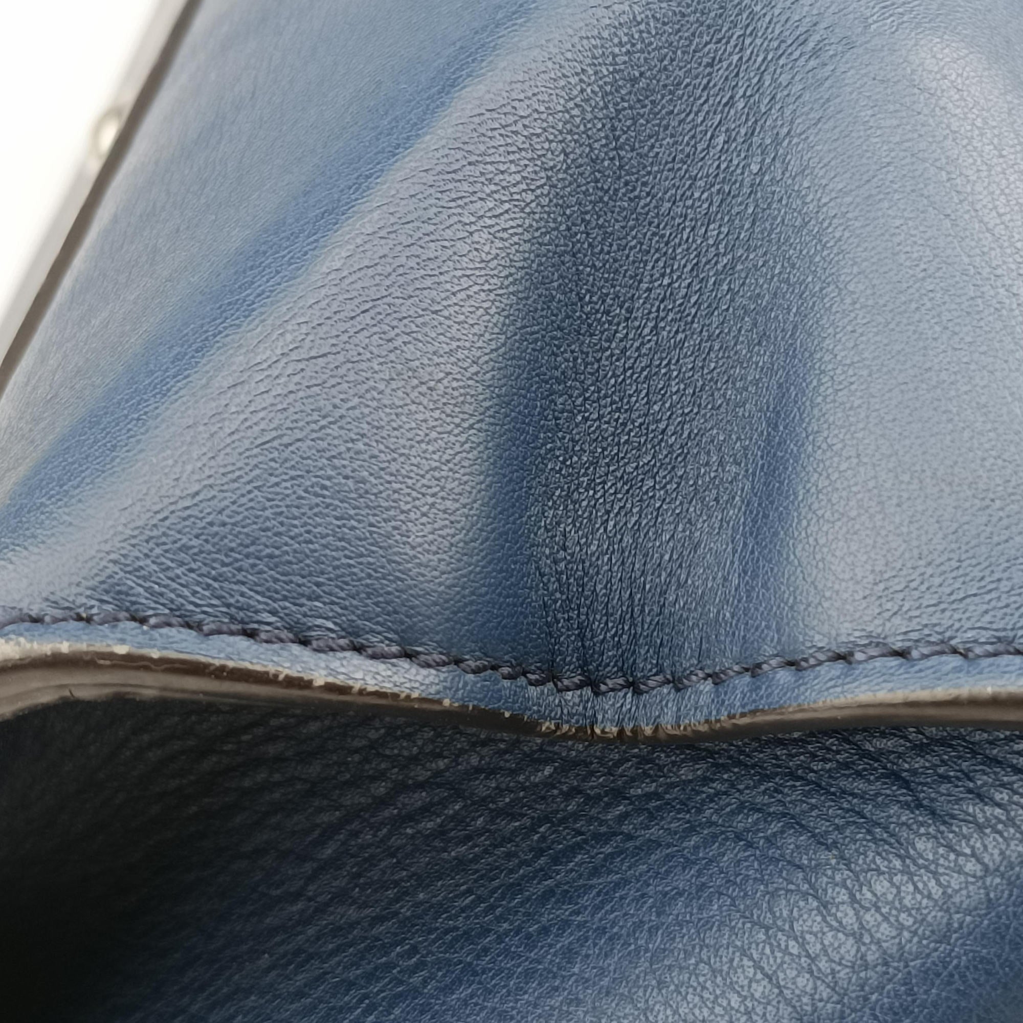 Pre-owned Fendi Trois Jours Navy Leather 8BH279 shoulderbag | stylenewstar