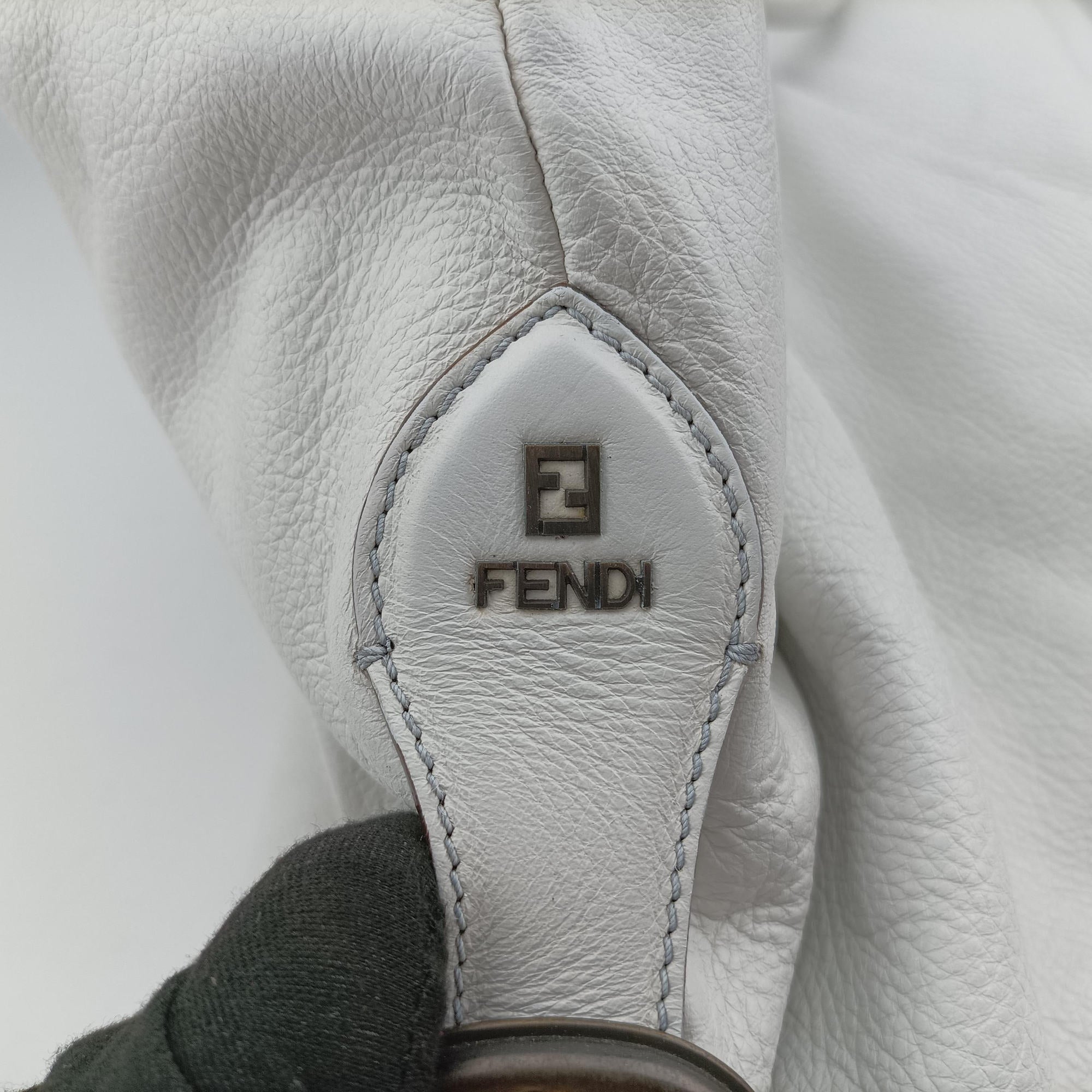 Pre-owned Fendi Borsa Frame Doctor White Leather 8BN191 handbag | stylenewstar