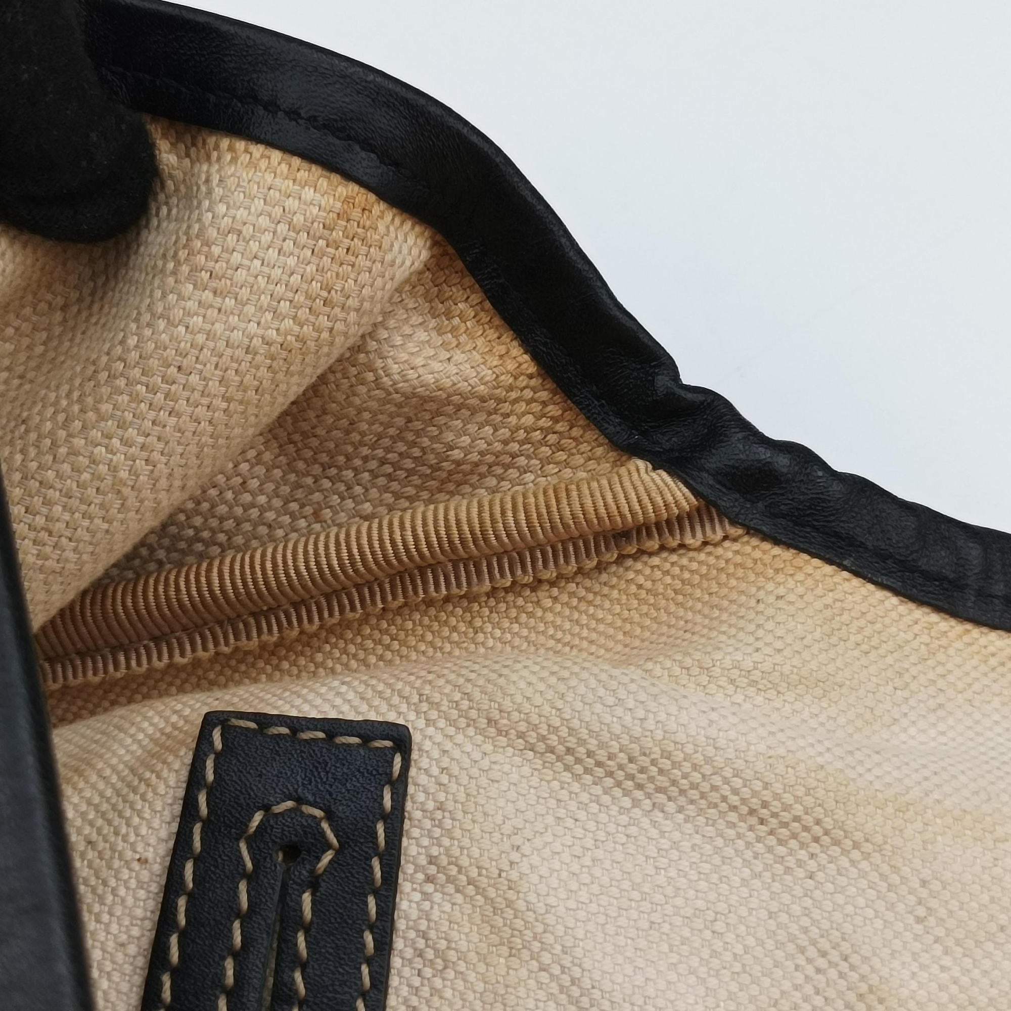 Pre-owned Gucci GG Plus GG Supreme beige×navy PVC coated canvas×Leather 223666 shoulderbag | stylenewstar