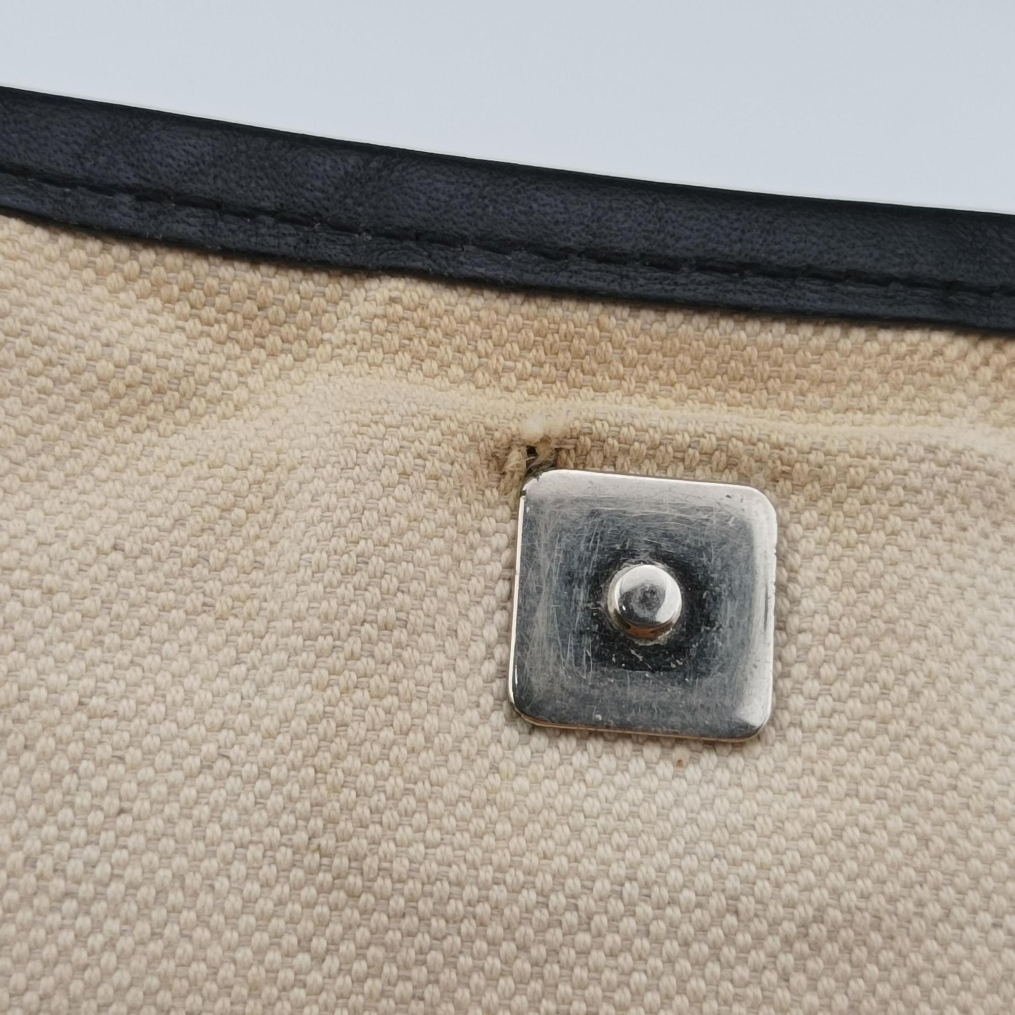 Pre-owned Gucci GG Plus GG Supreme beige×navy PVC coated canvas×Leather 223666 shoulderbag | stylenewstar
