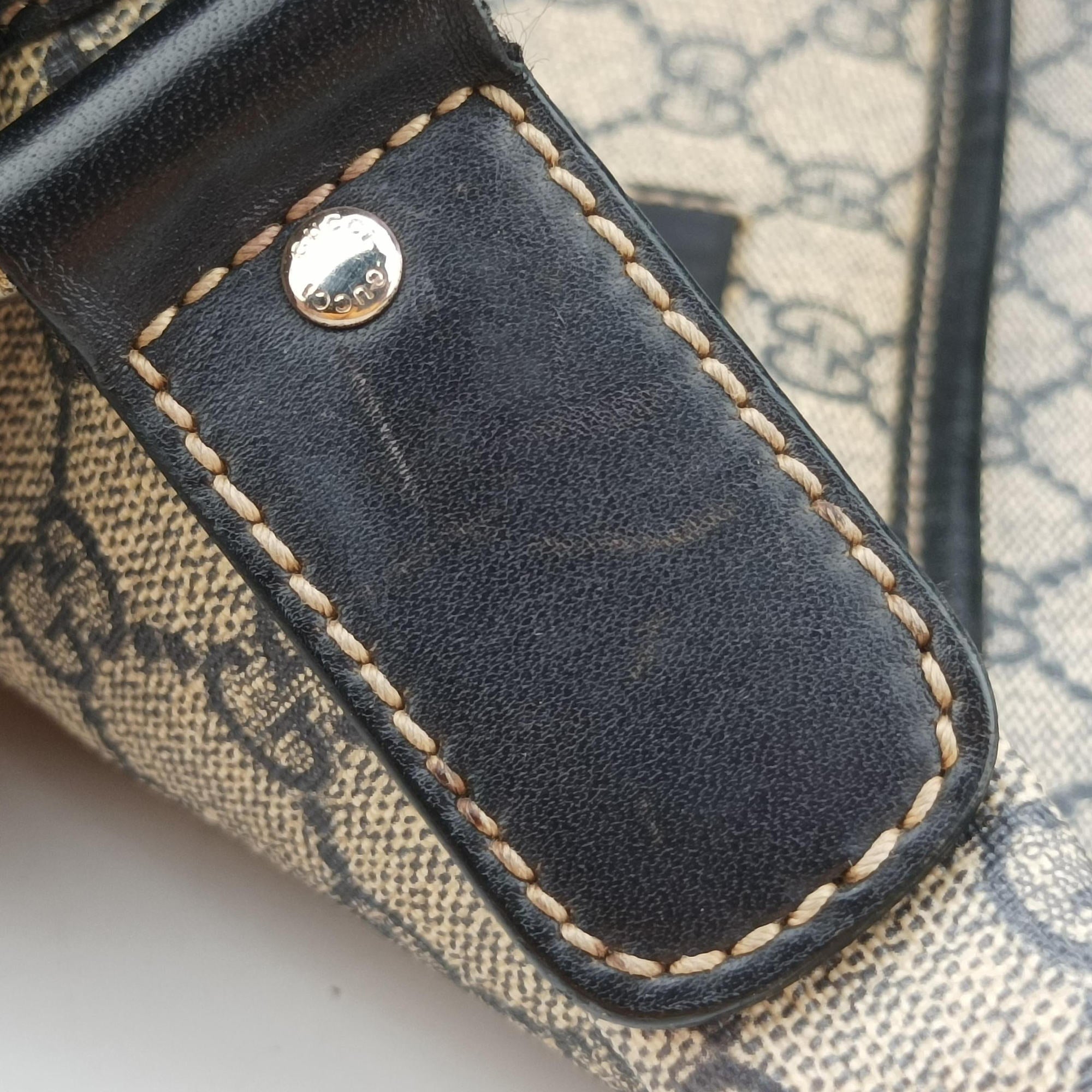 Pre-owned Gucci GG Plus GG Supreme beige×navy PVC coated canvas×Leather 223666 shoulderbag | stylenewstar