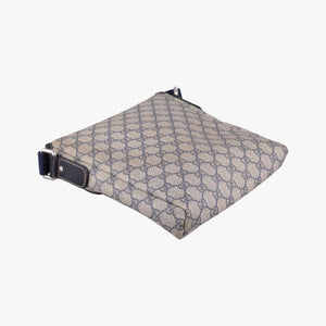 Pre-owned Gucci GG Plus GG Supreme beige×navy PVC coated canvas×Leather 223666 shoulderbag | stylenewstar