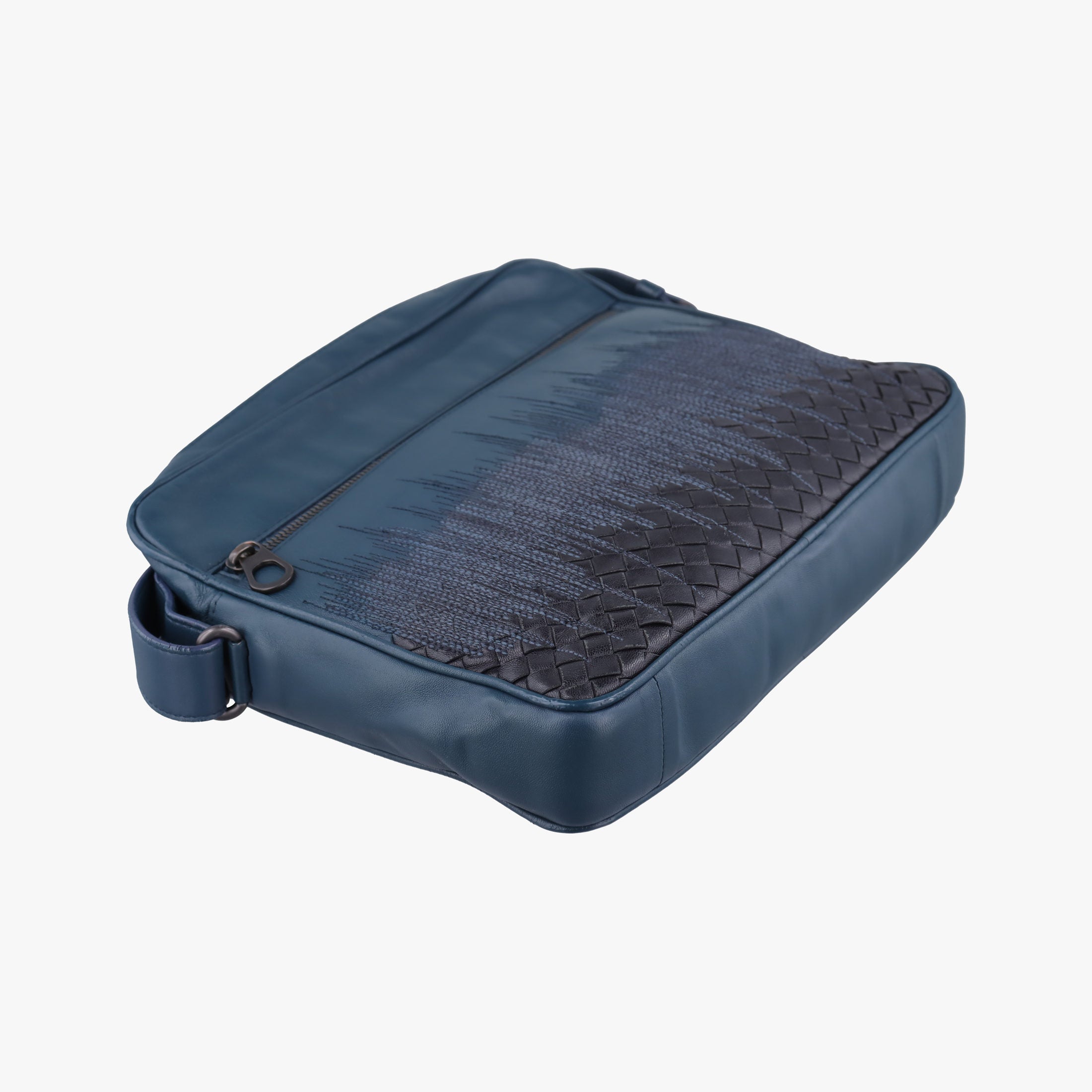 Pre-owned Bottega Veneta Intrecciato Navy lambskin  shoulderbag | stylenewstar