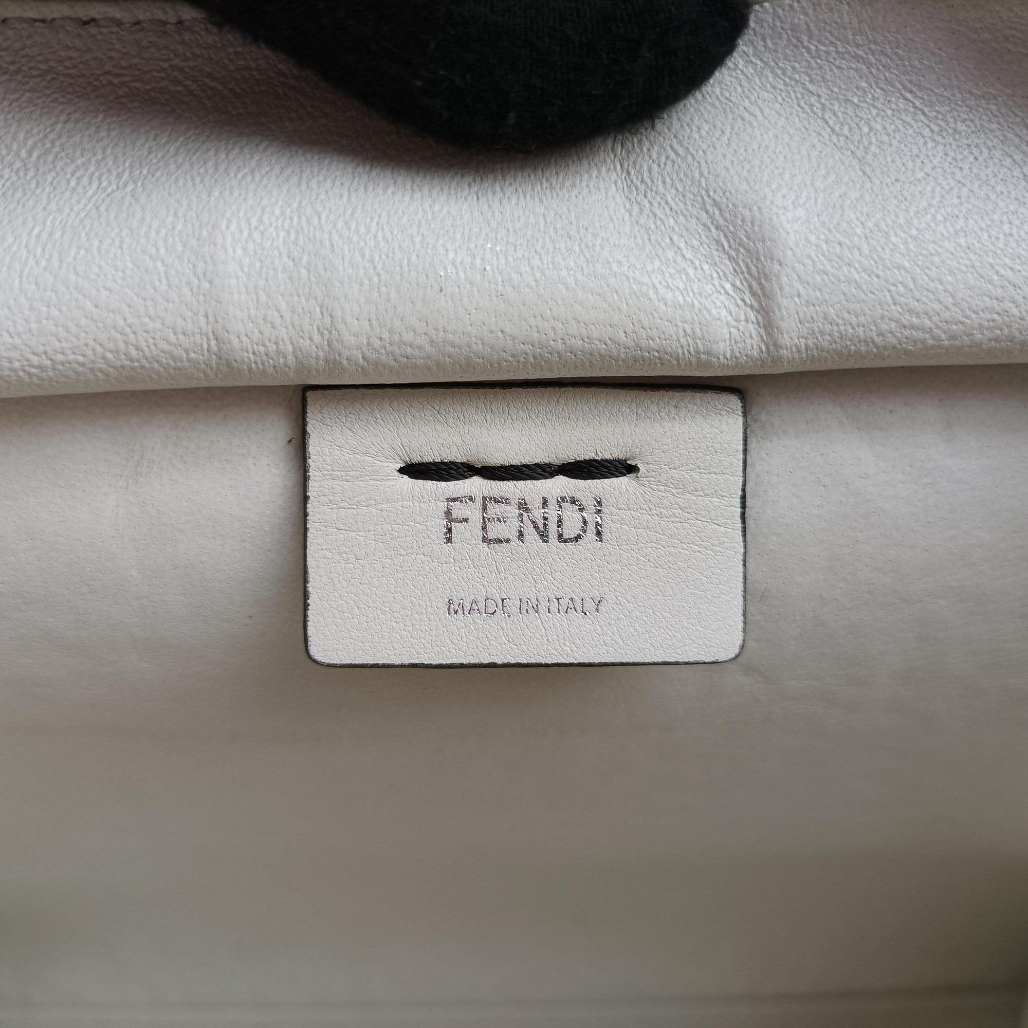 Pre-owned Fendi Troyage Trois Jours Black Leather 8BH279 shoulderbag | stylenewstar