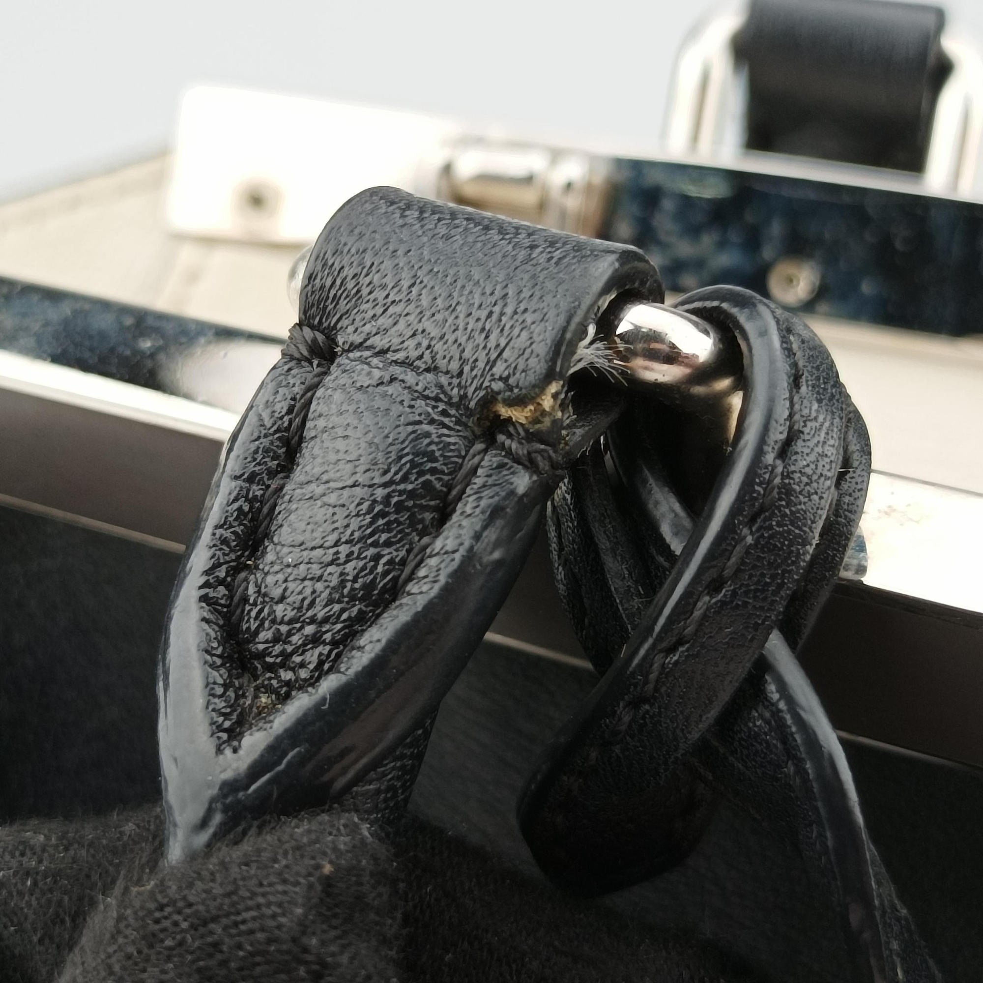 Pre-owned Fendi Troyage Trois Jours Black Leather 8BH279 shoulderbag | stylenewstar
