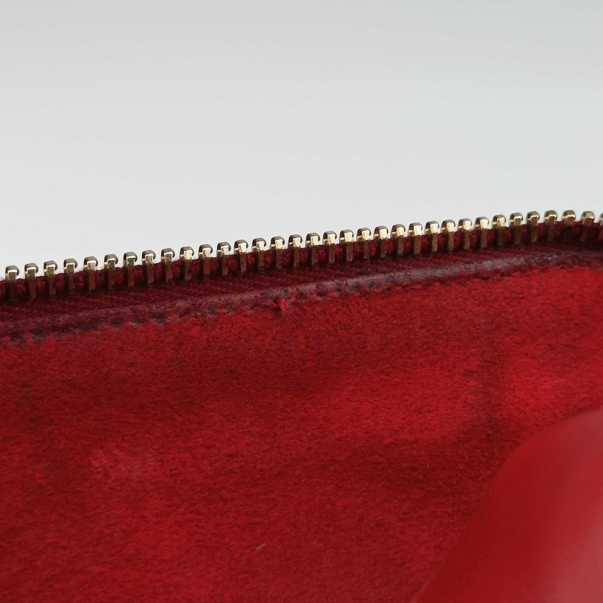 Pre-owned Yves Saint Laurent CLASSIC BABY DUFFLE Red Leather 330958 shoulderbag | stylenewstar