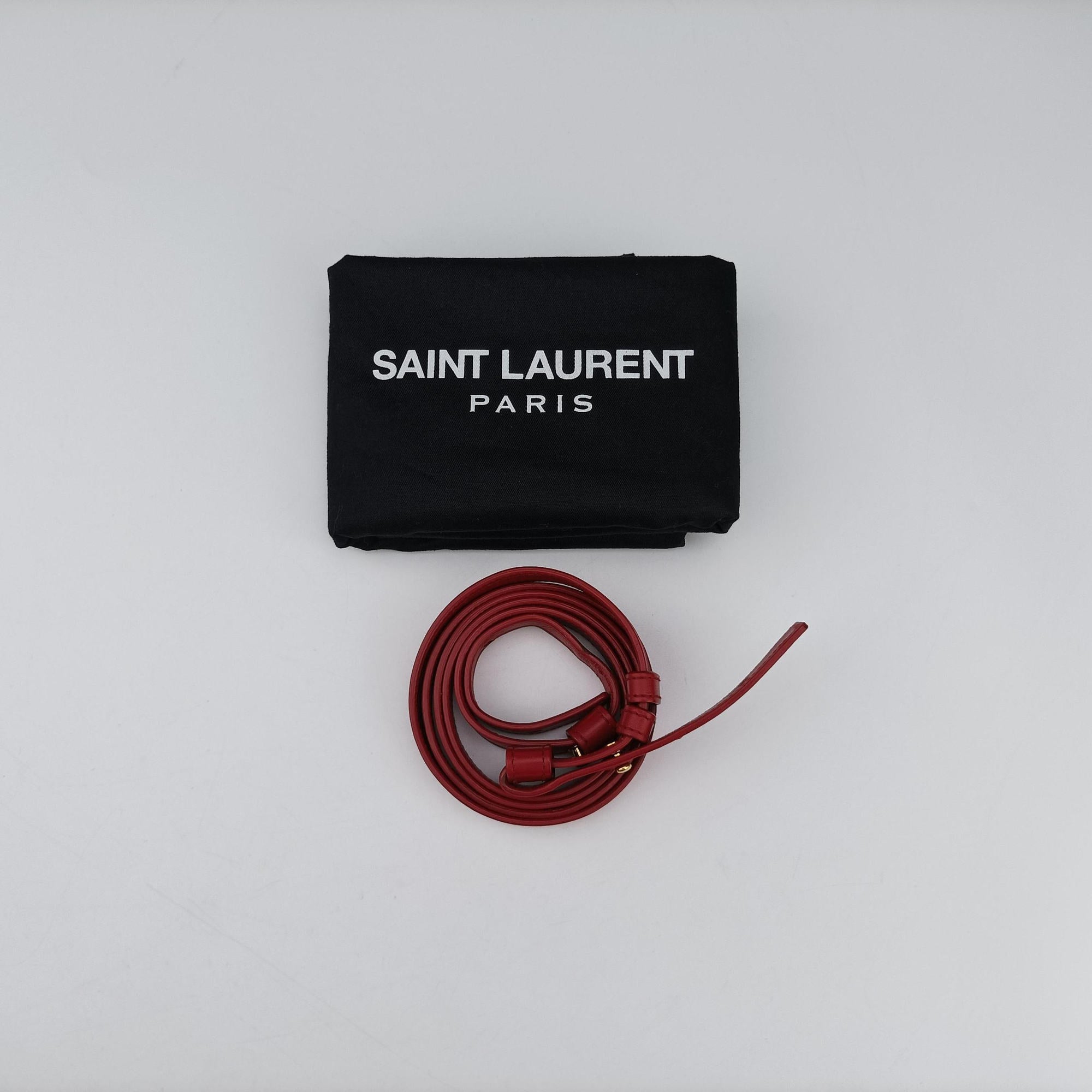Pre-owned Yves Saint Laurent CLASSIC BABY DUFFLE Red Leather 330958 shoulderbag | stylenewstar