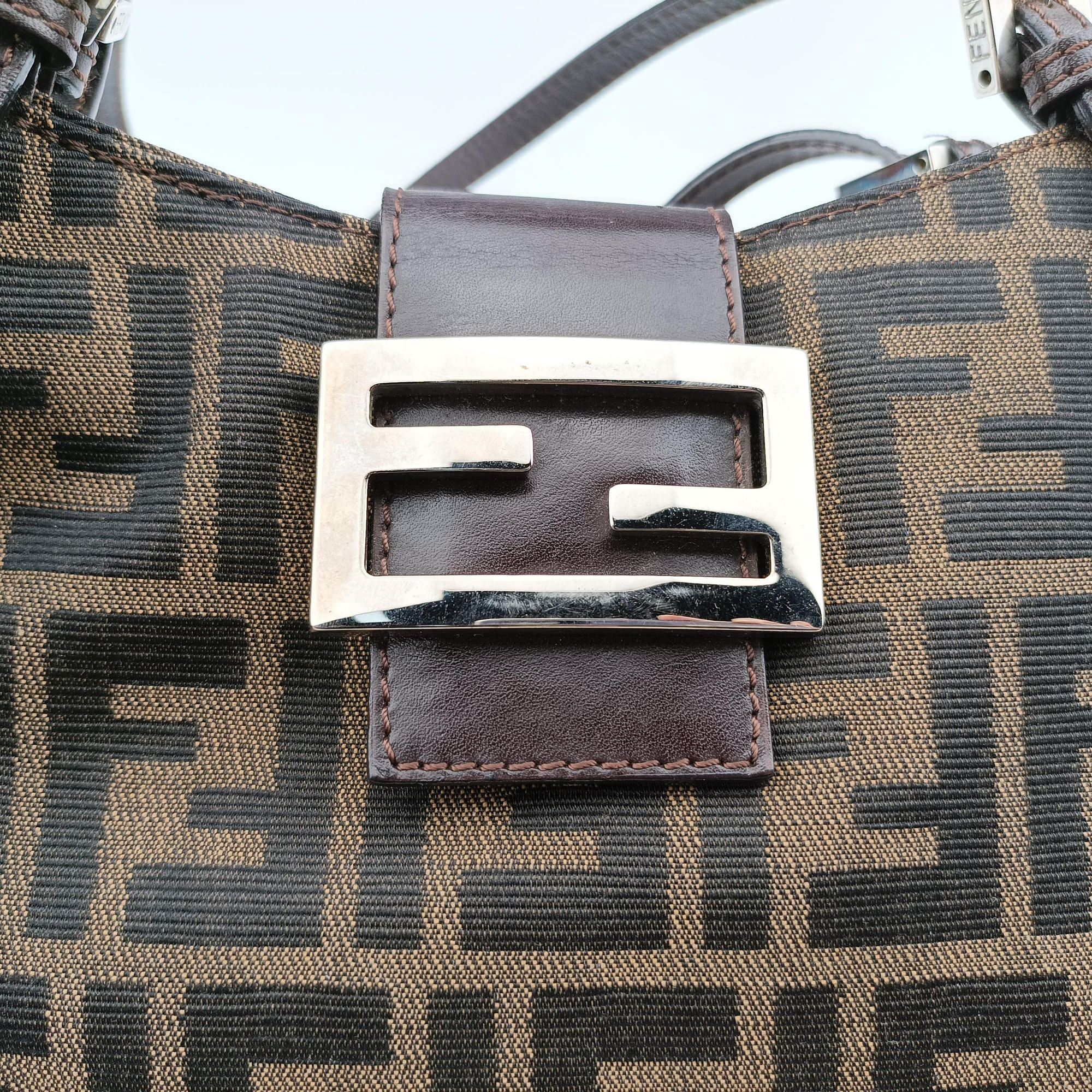 Pre-owned Fendi croissants Brown canvas× leather 26724 shoulderbag | stylenewstar