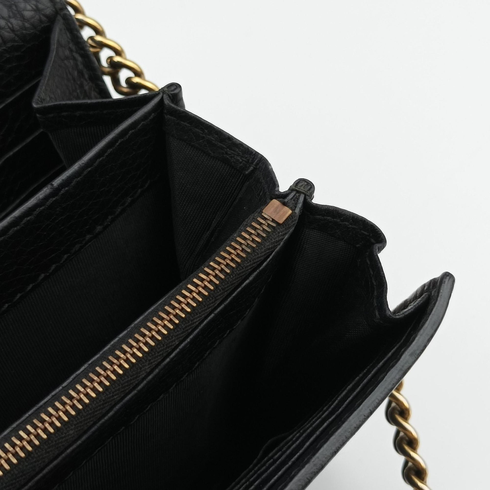 Pre-owned Gucci GG Marmont Black Leather 401232 shoulderbag | stylenewstar