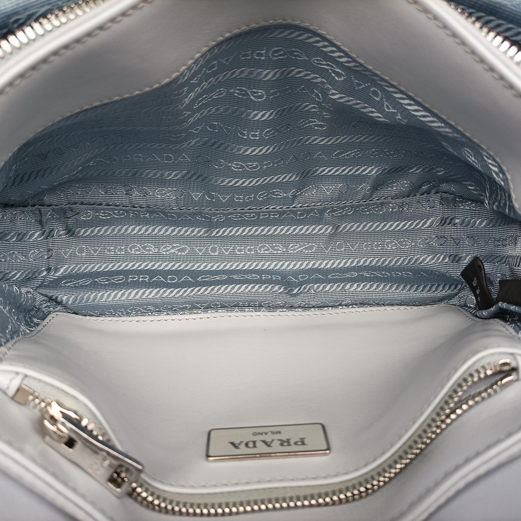 Vintage Prada Pocket Blue Nylon × Brushed Leather 1BD295 shoulderbag | stylenewstar