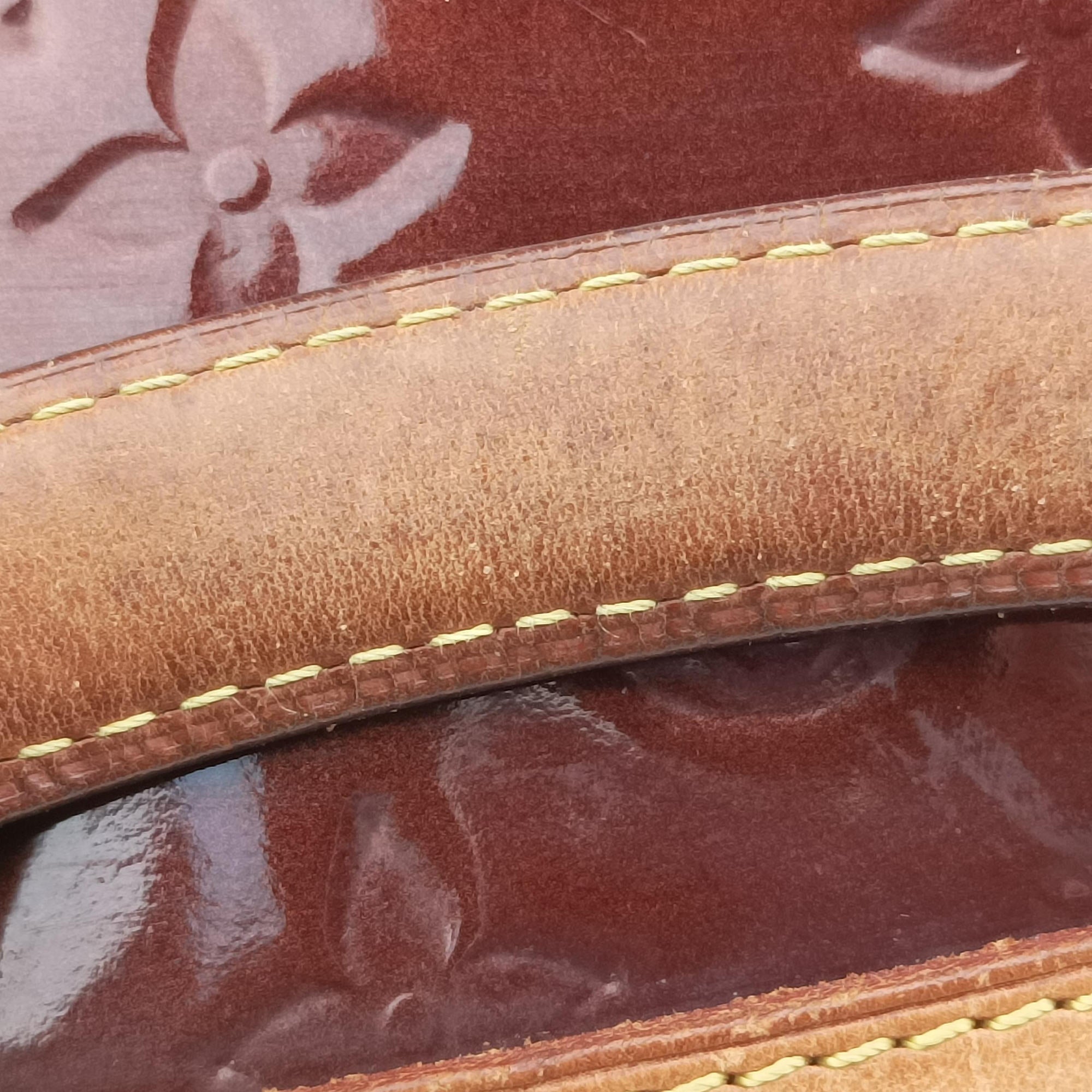 Secondhand Louis Vuitton Brea GM AMARANTE Vernis M91616 shoulderbag | stylenewstar