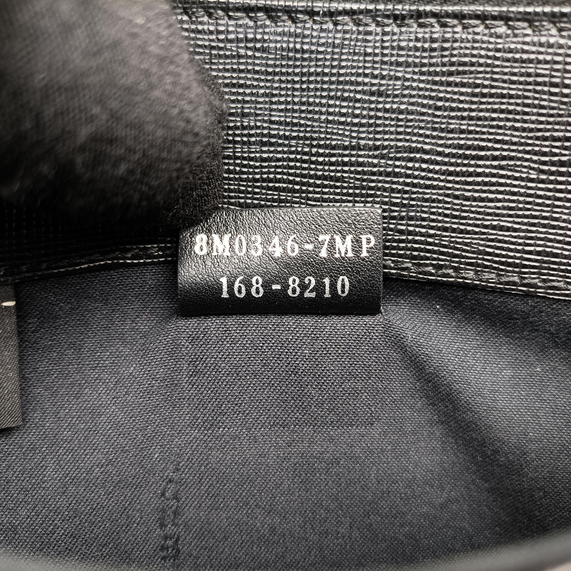 Pre-owned Fendi Monster Eyes Tube Black Leather 8M0346 shoulderbag | stylenewstar