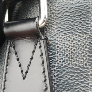 Pre-owned Louis Vuitton Porte Documents Jour Noir Damier Graphite N48224 handbag | stylenewstar