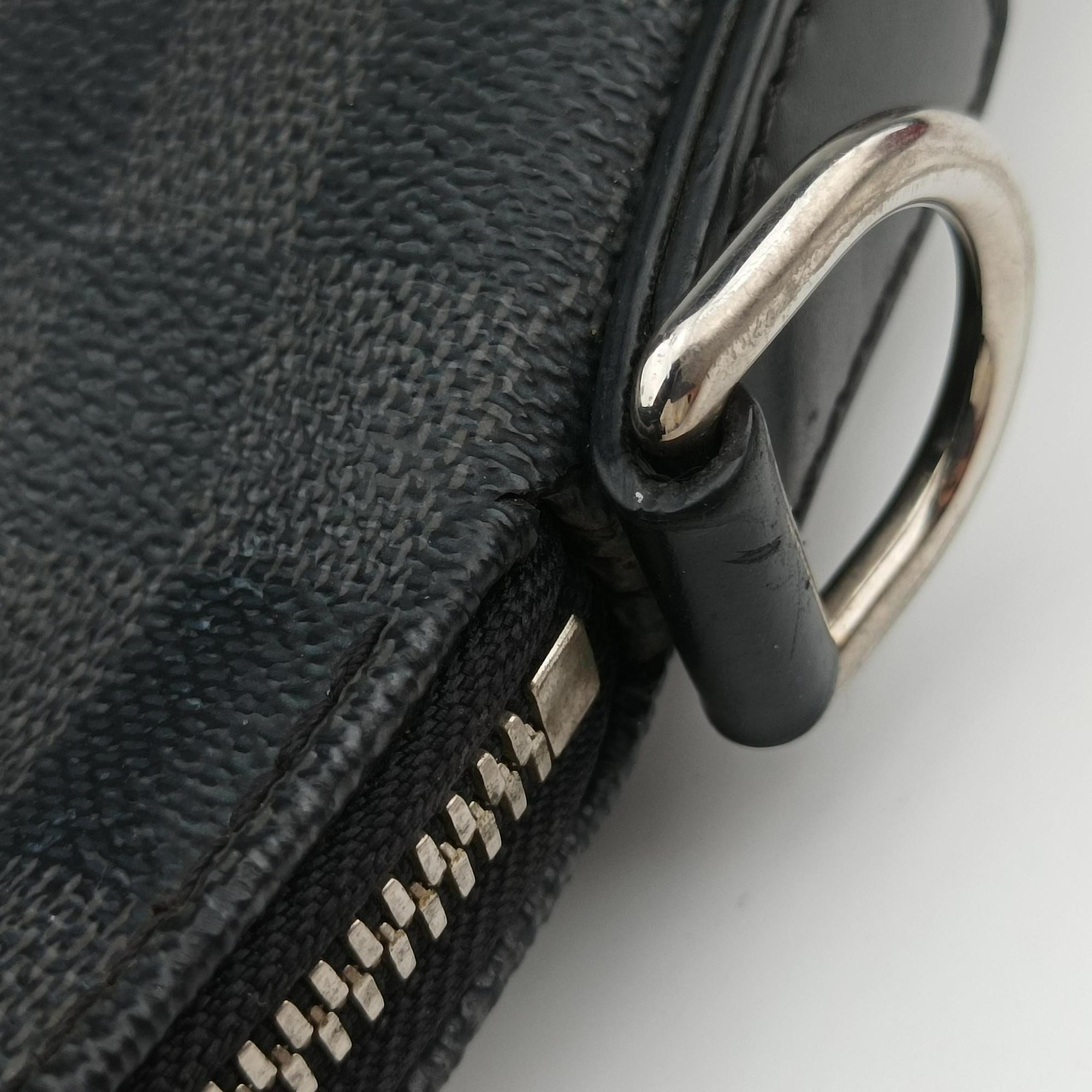 Pre-owned Louis Vuitton Porte Documents Jour Noir Damier Graphite N48224 handbag | stylenewstar