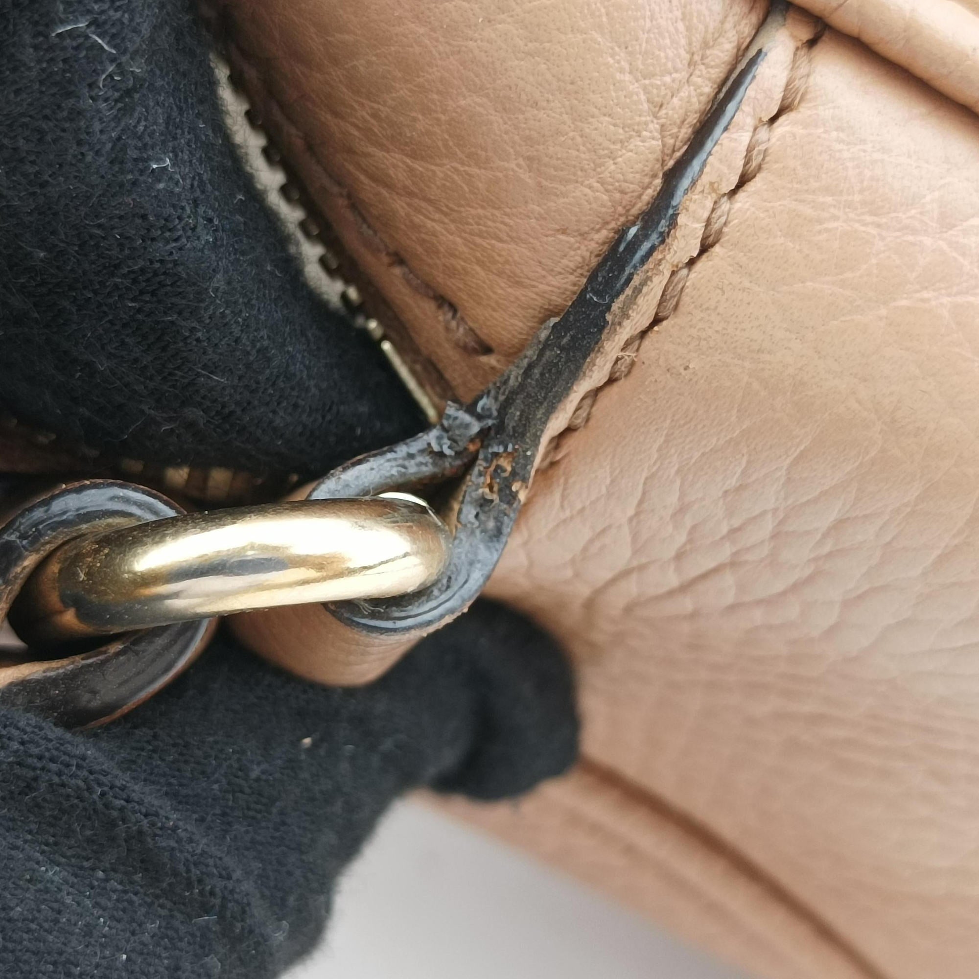 Pre-owned Gucci Soho Beige Leather 308364 shoulderbag | stylenewstar