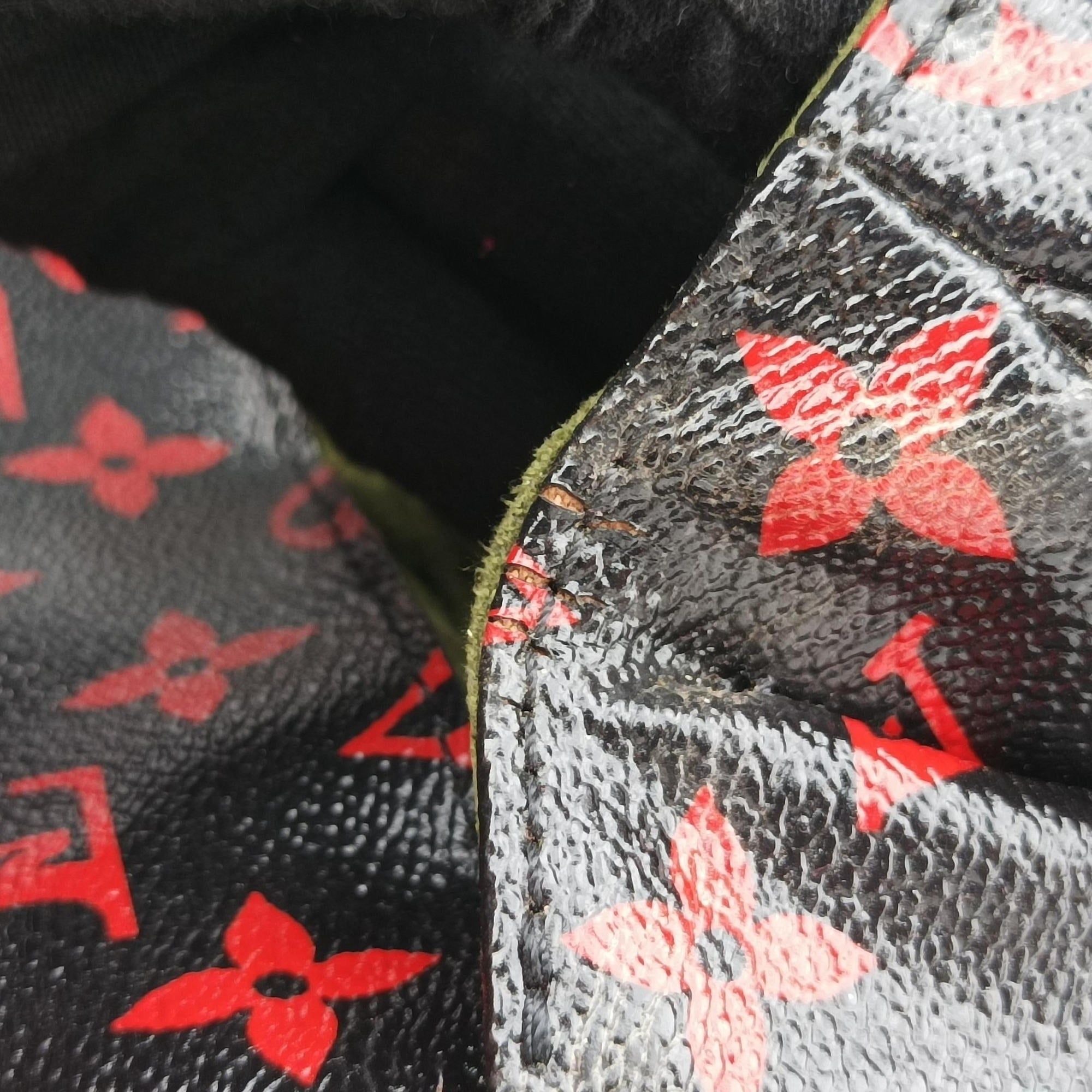 Secondhand Louis Vuitton Pochette Metis MM Noir×ROUGE Monogram Infrarouge M41462 shoulderbag | stylenewstar