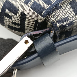 Pre-owned Fendi Mamma Baguette Navy Canvas 26424 shoulderbag | stylenewstar