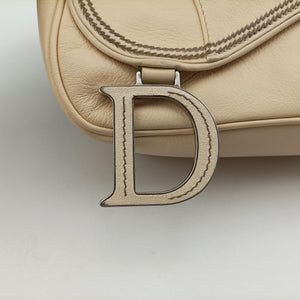 Pre-owned Christian Dior D charm ivory Leather  handbag | stylenewstar