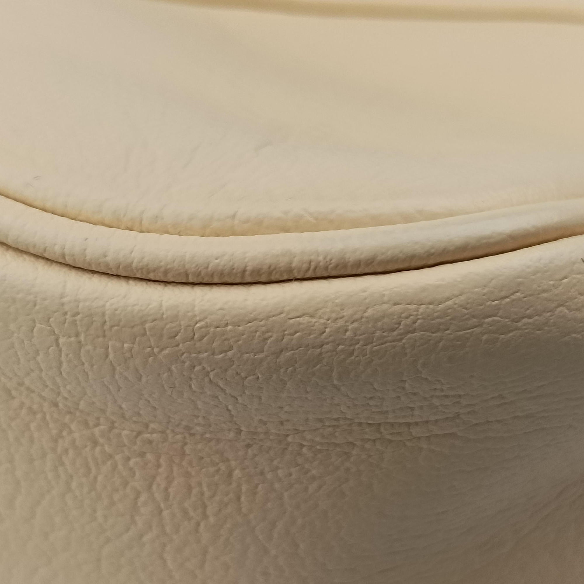 Pre-owned Christian Dior D charm ivory Leather  handbag | stylenewstar