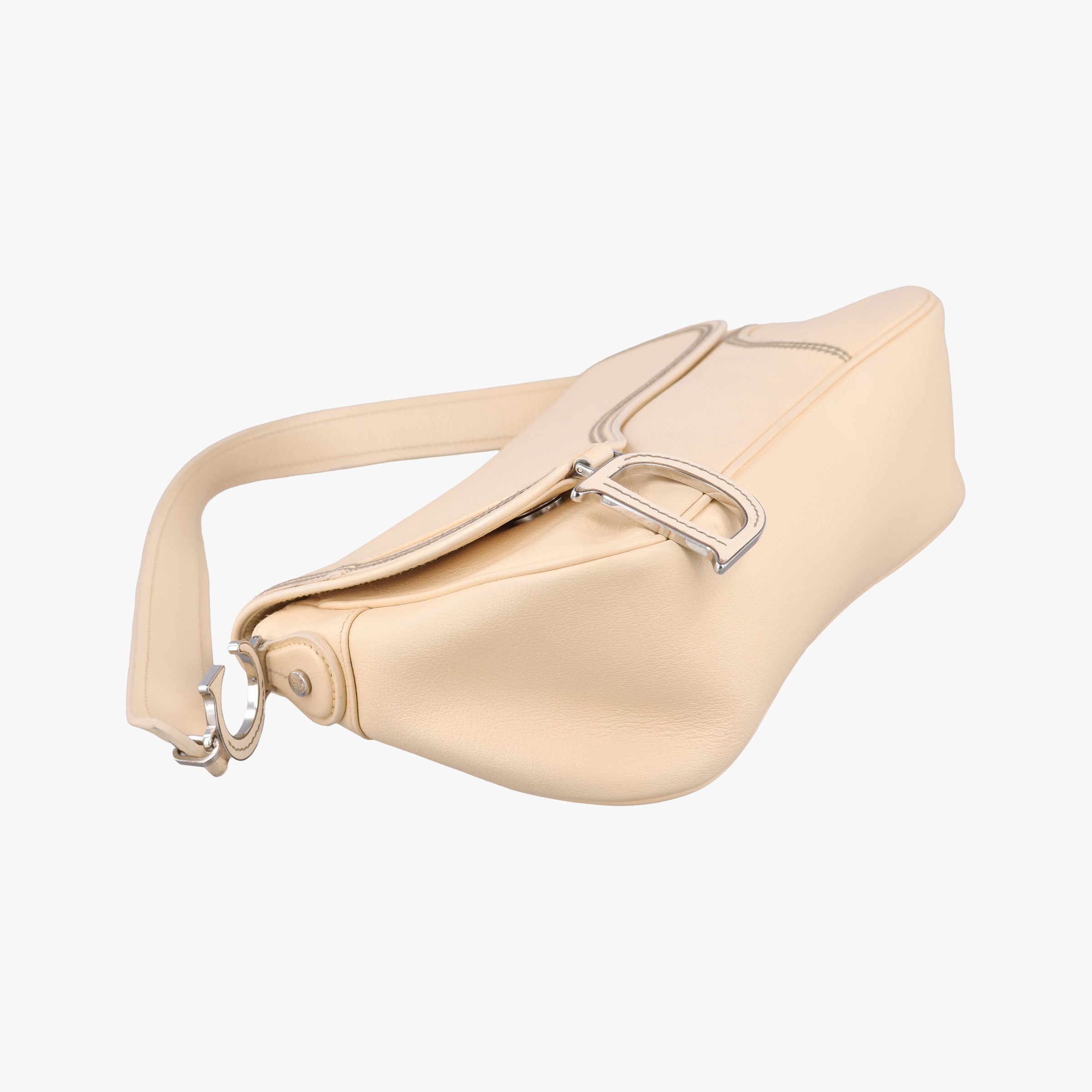 Pre-owned Christian Dior D charm ivory Leather  handbag | stylenewstar