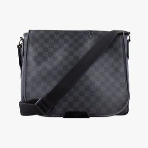 Pre-owned Louis Vuitton DANIEL MM Noir Damier GRAPHITE N58029 shoulderbag | stylenewstar