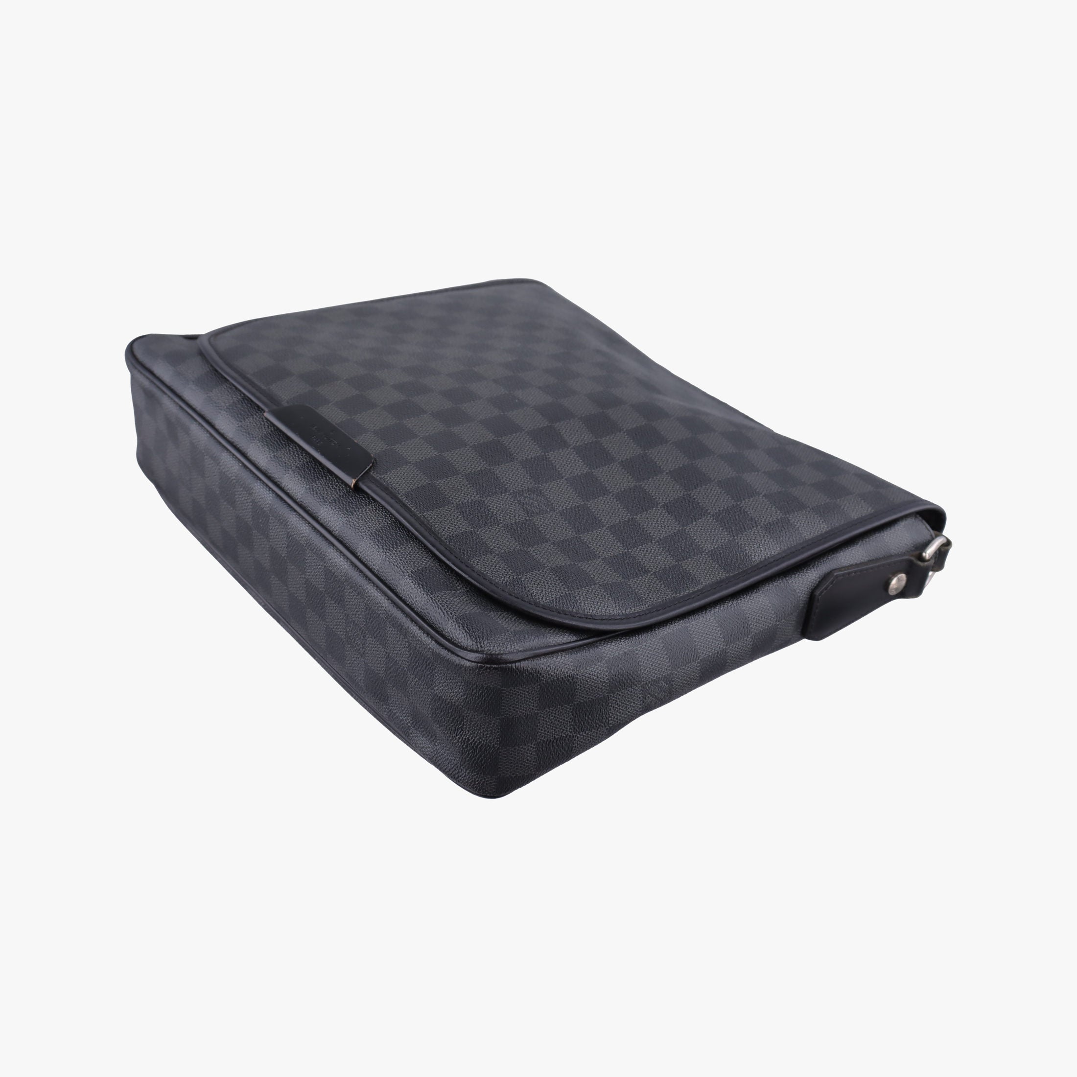 Pre-owned Louis Vuitton DANIEL MM Noir Damier GRAPHITE N58029 shoulderbag | stylenewstar