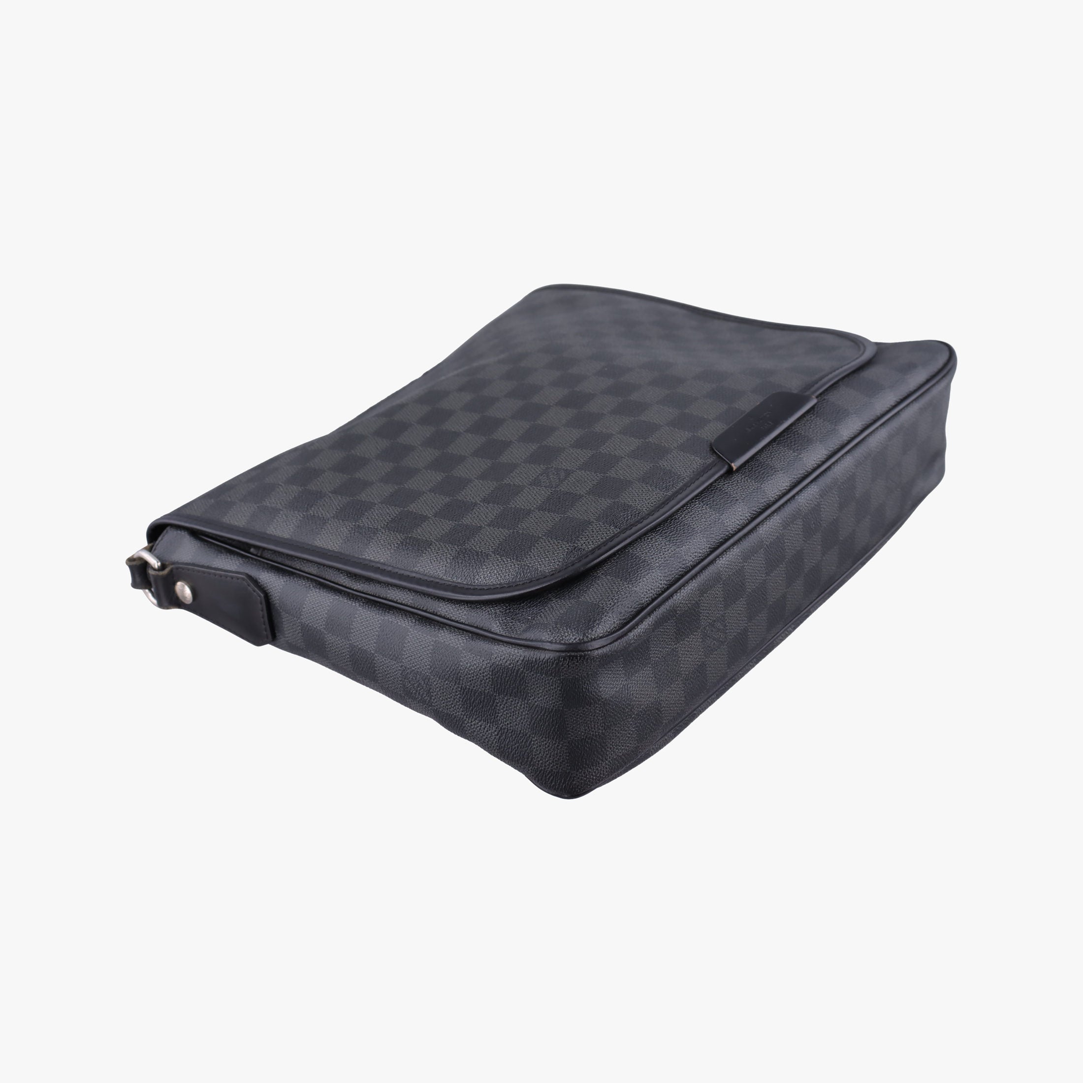 Pre-owned Louis Vuitton DANIEL MM Noir Damier GRAPHITE N58029 shoulderbag | stylenewstar