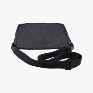 Pre-owned Louis Vuitton DANIEL MM Noir Damier GRAPHITE N58029 shoulderbag | stylenewstar