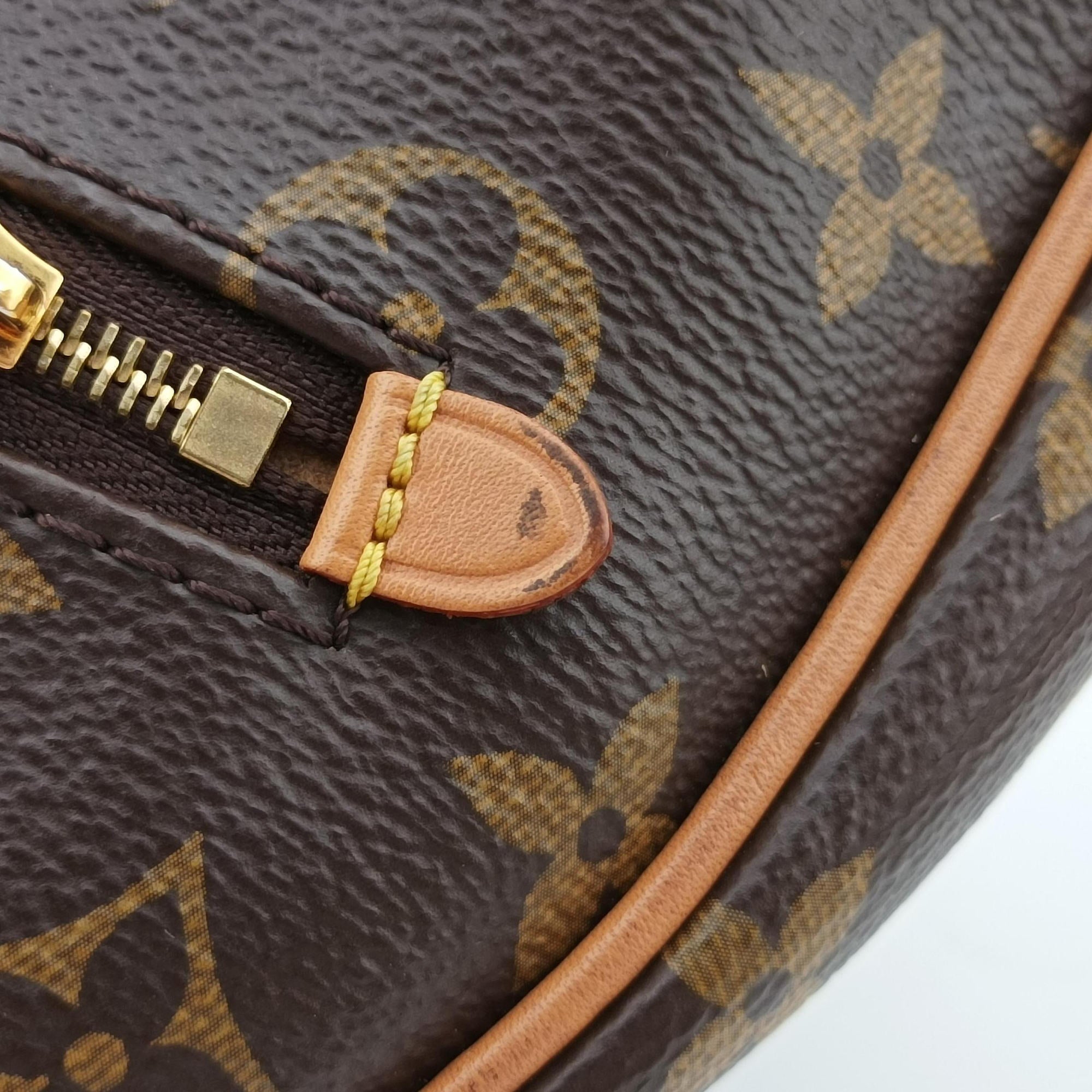 Pre-owned Louis Vuitton LOOP Brown×Beige Monogram Canvas M81098 shoulderbag | stylenewstar