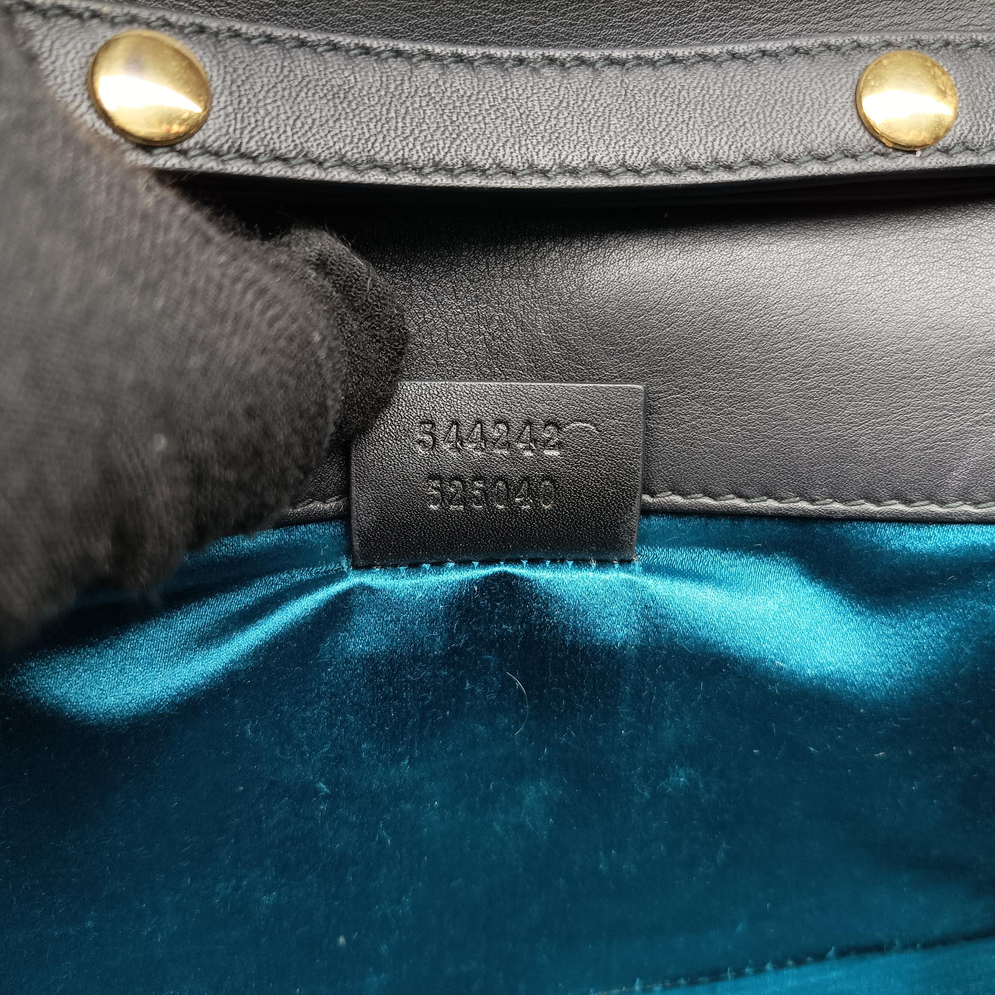 Pre-owned Gucci Square G Black velour 544242 shoulderbag | stylenewstar