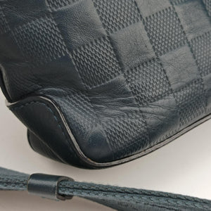 Pre-owned Louis Vuitton District PM Cosmos Damier Infini embossed cowhide leather N41034 shoulderbag | stylenewstar